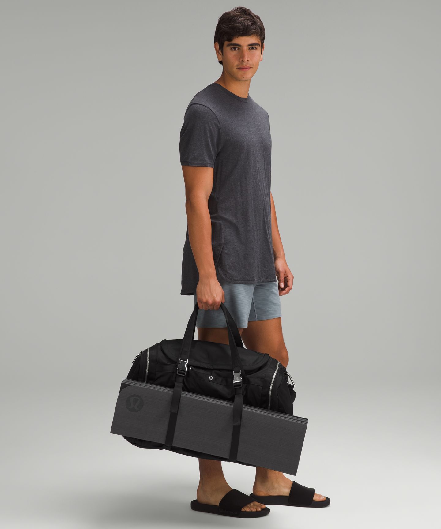 Складной коврик для йоги Lululemon The Foldable Mat 6.5 мм, цвет: Серый / Чёрный — фото 7