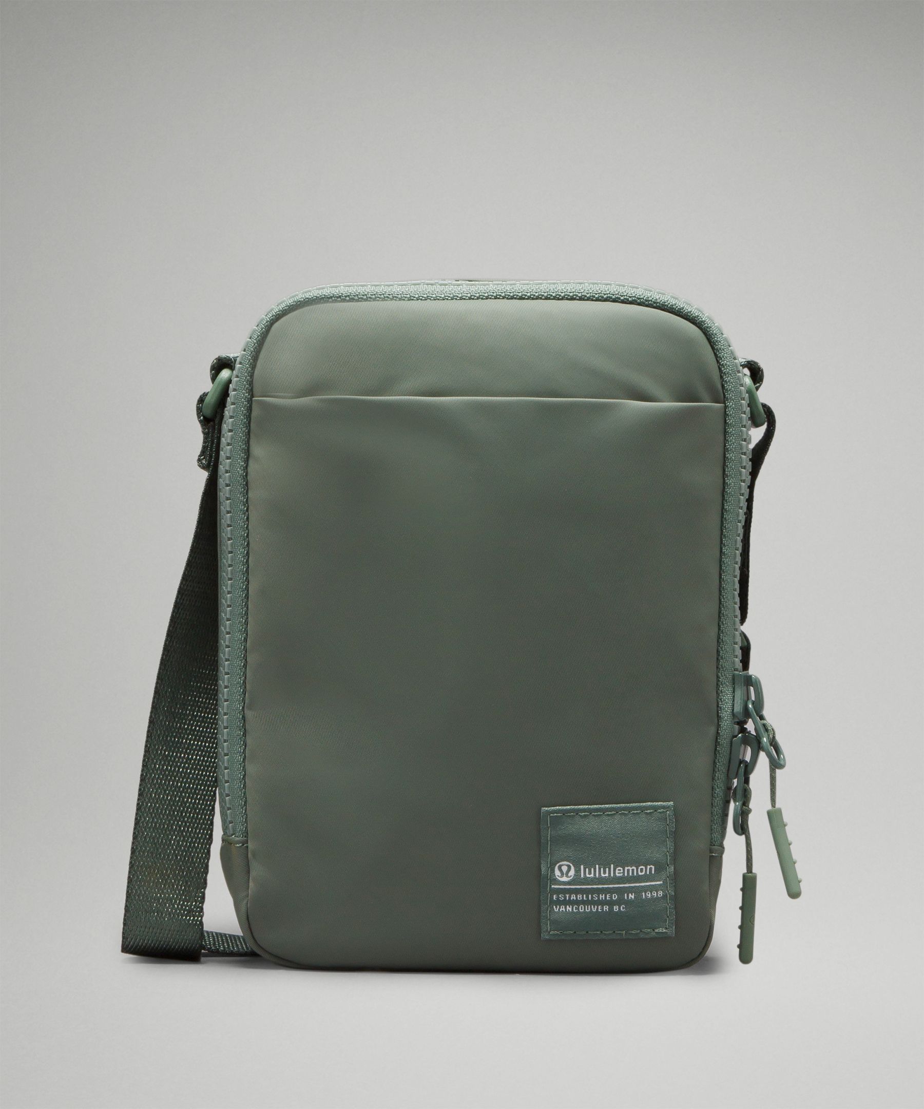 Lululemon Easy Access Crossbody Bag 1.5l In Green