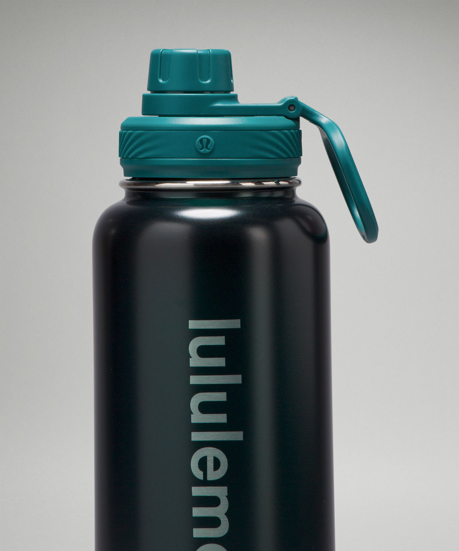 ❤️‍🔥 PRE ORDER ❤️‍🔥 LuluLemon Bottle (710ML) $32.00 ONLY