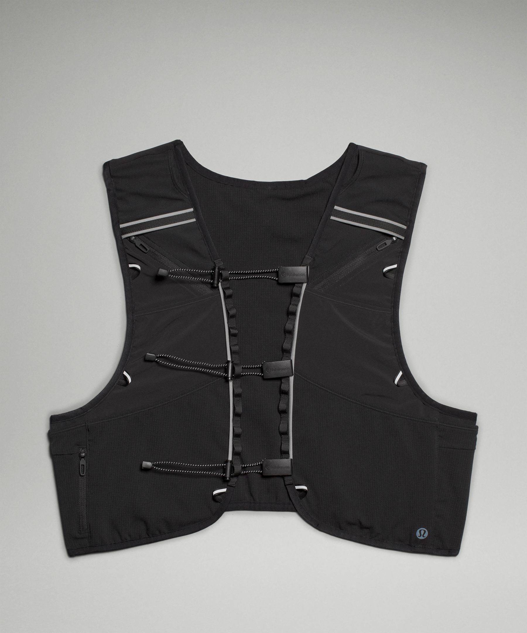 Fast and Free Running Vest, Equipment