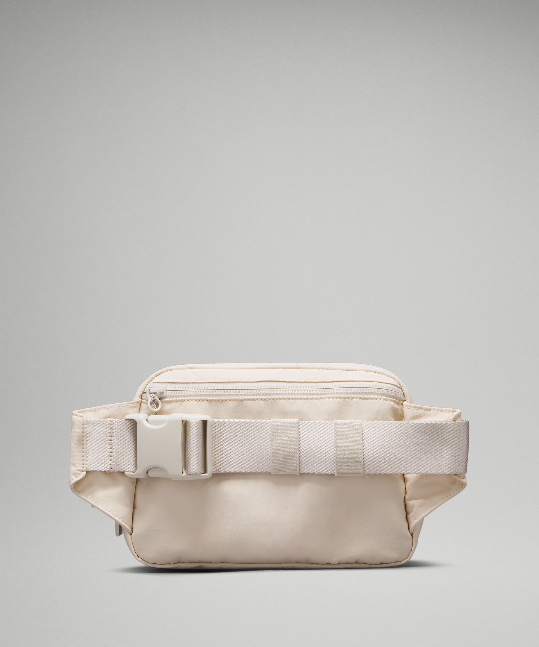 Lululemon Everywhere Belt Bag  Plus Size Body 16-18 (Apple Shape