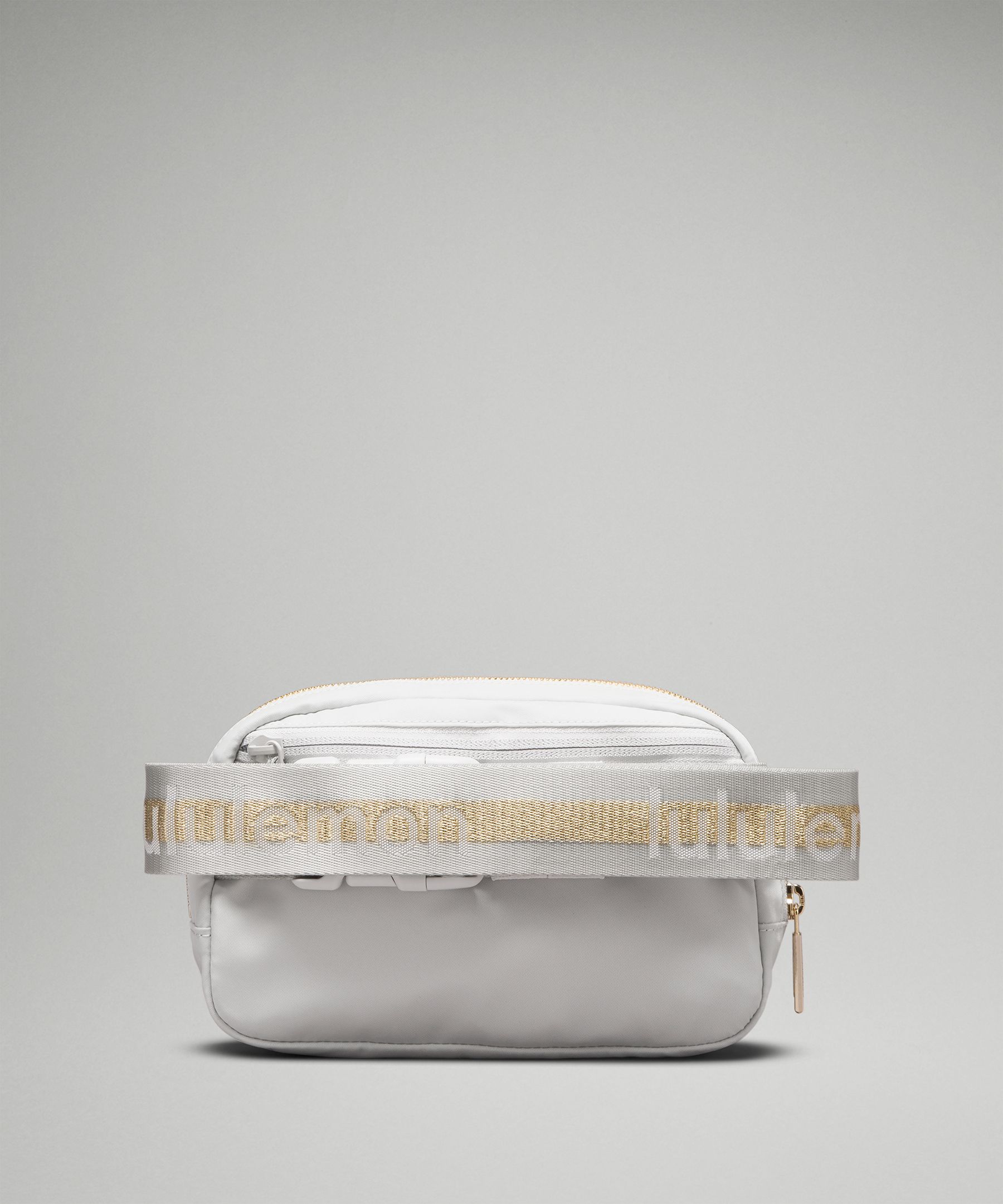 Lululemon Everywhere Belt Bag 1L - Vapor/Gold/White