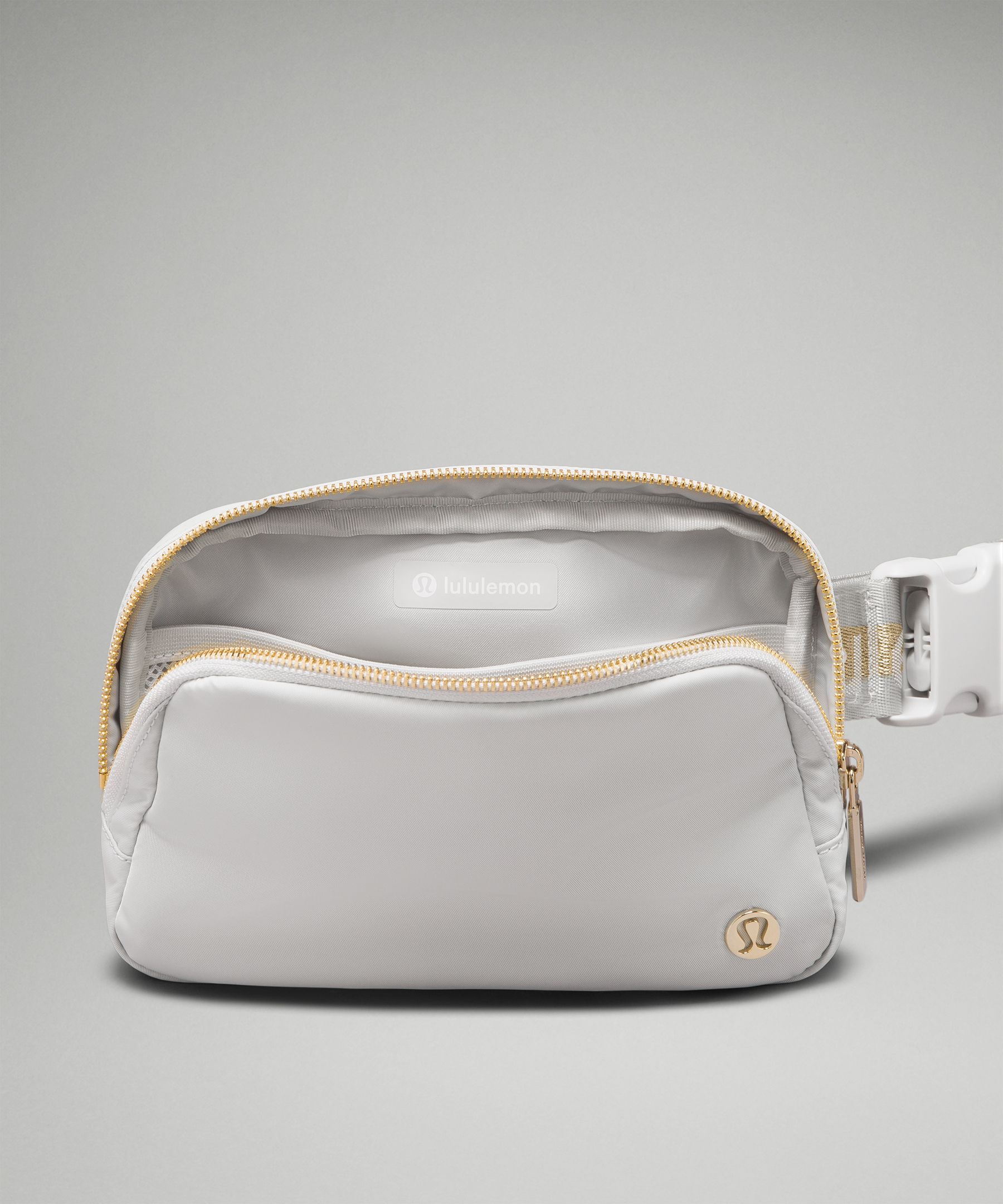 Lululemon Everywhere Belt Bag 1L 🩷 Vapor Gold White 🩷 Gold Strap