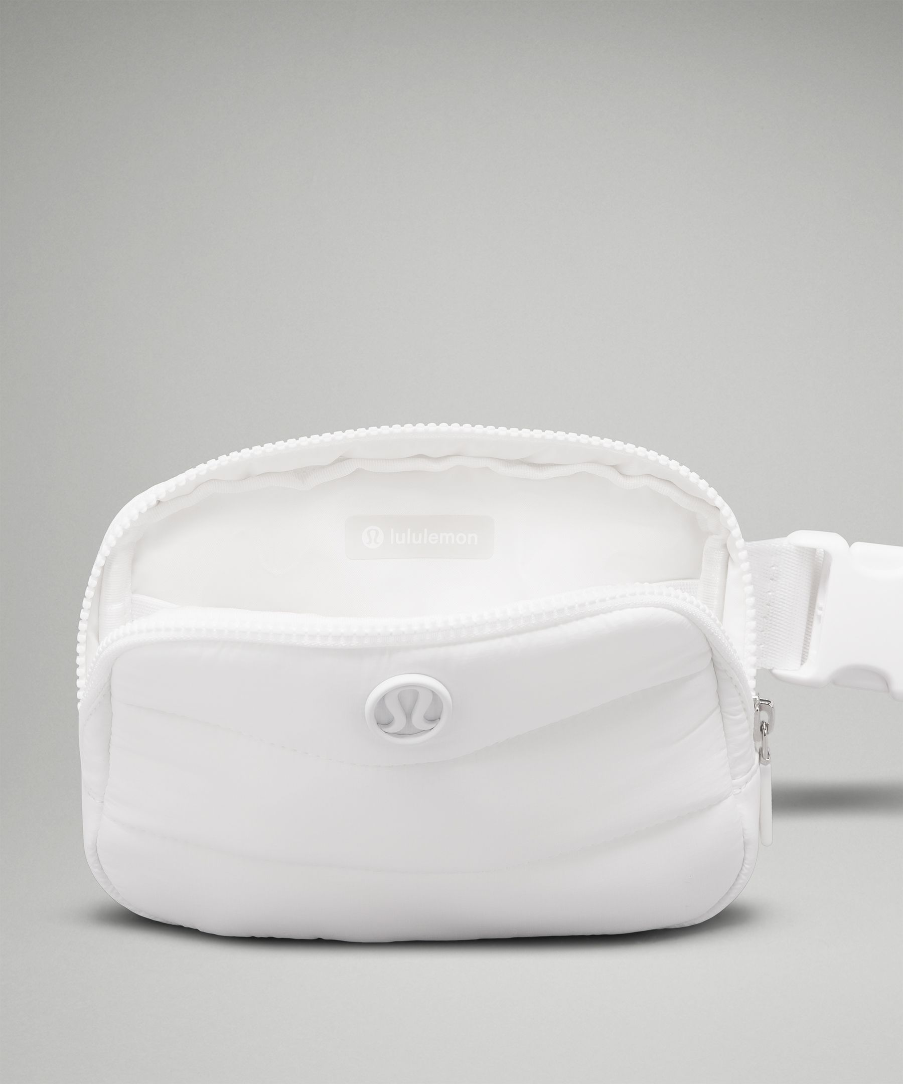 Lululemon Everywhere Belt Bag: The Perfect Gift for Her - InsideHook