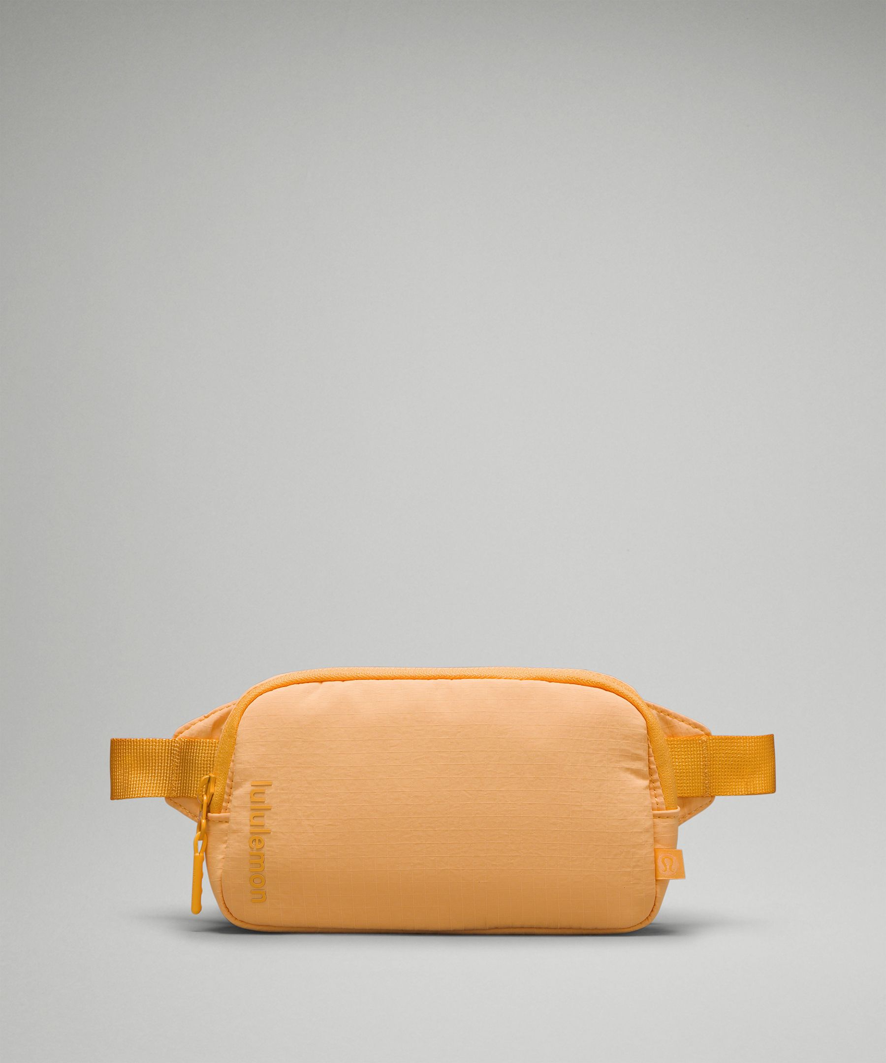 Belt Bag TRAVEL 2L - yellow