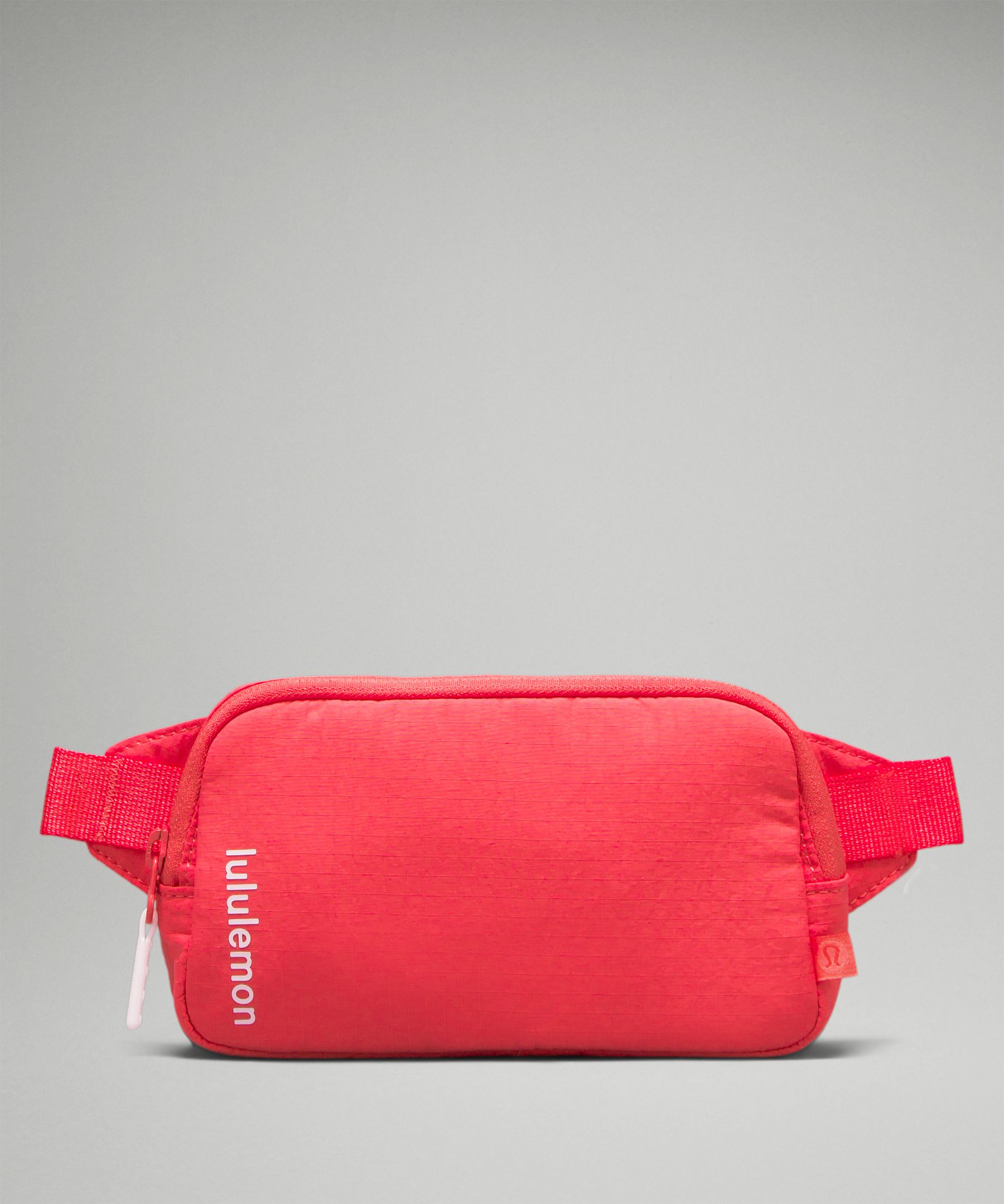 lululemon Mini Belt Bag vs Everywhere Belt Bag - The Sweat Edit