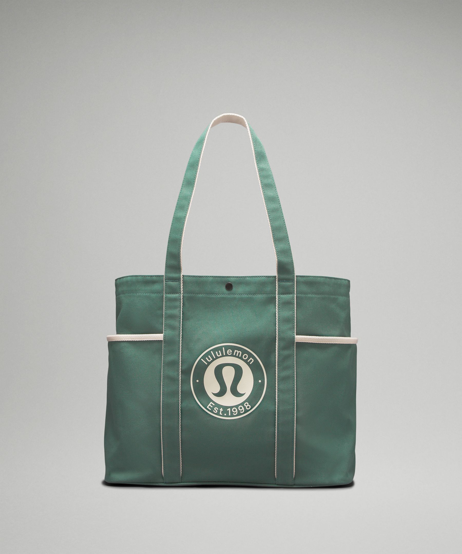 Lululemon Daily Multi-pocket Canvas Tote Bag 20l In Green