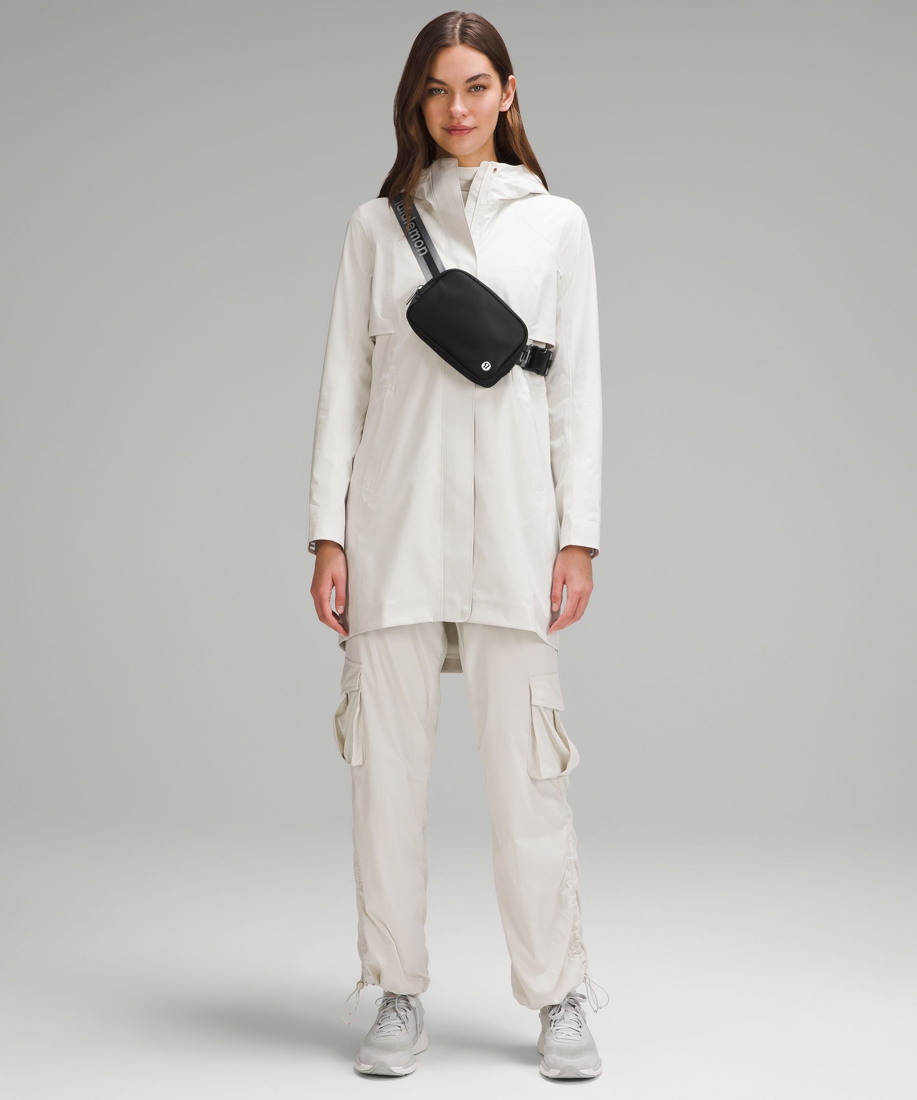 Lululemon Everywhere Fleece Belt Bag White - $50 (33% Off Retail) - From  Chloe