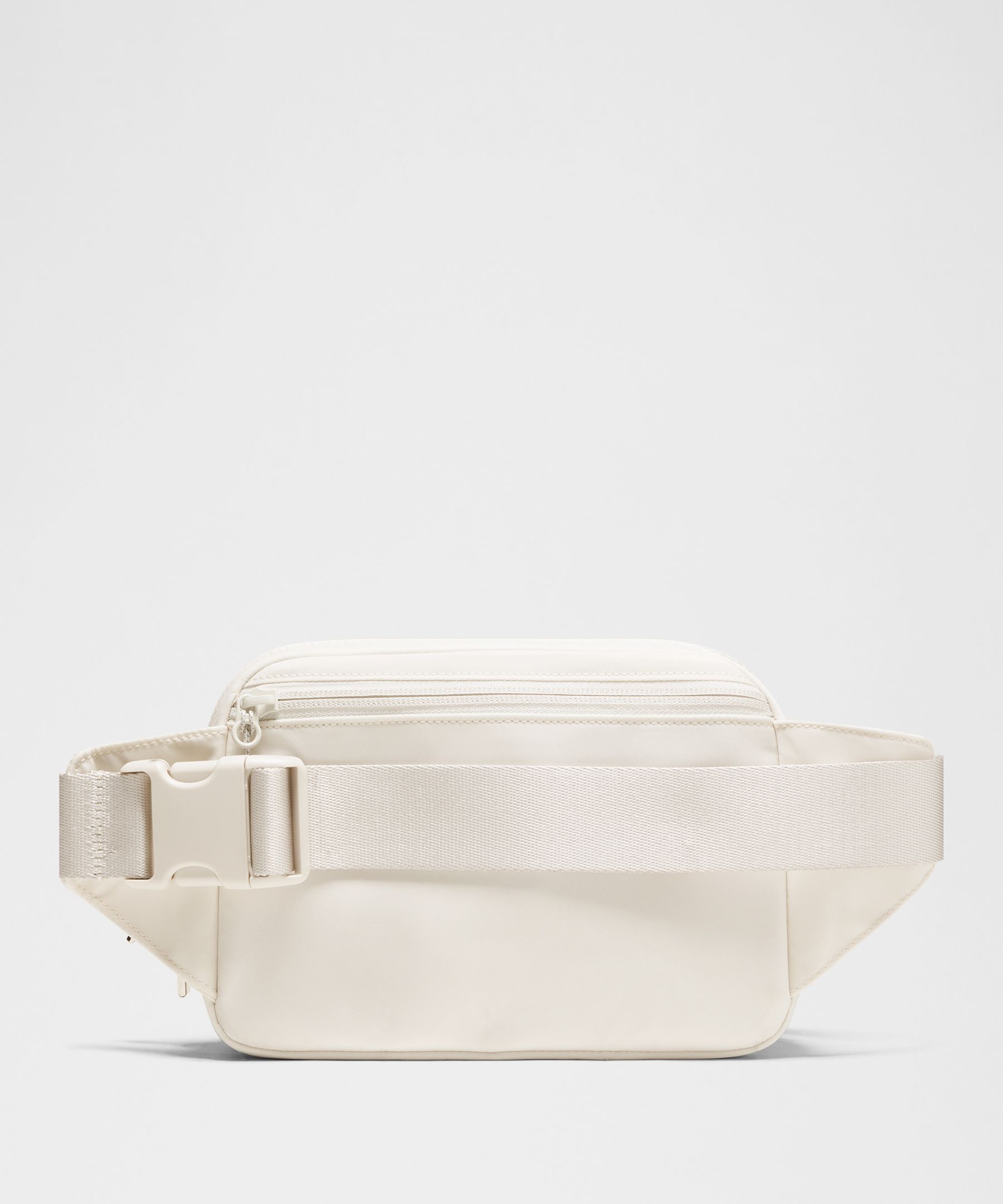 Everywhere Belt Bag Large with Long Strap 2L