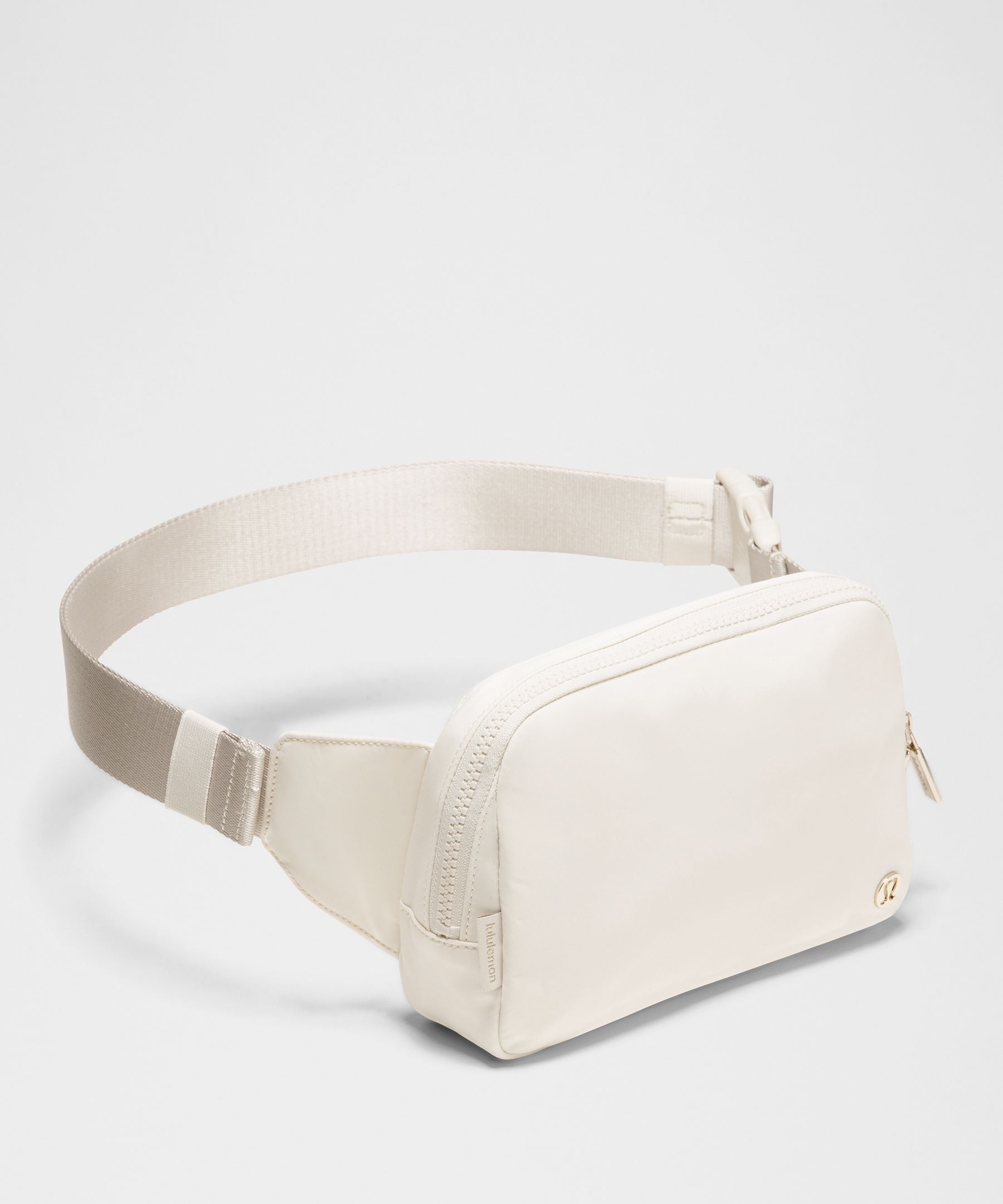 Everywhere Belt Bag Large with Long Strap 2L