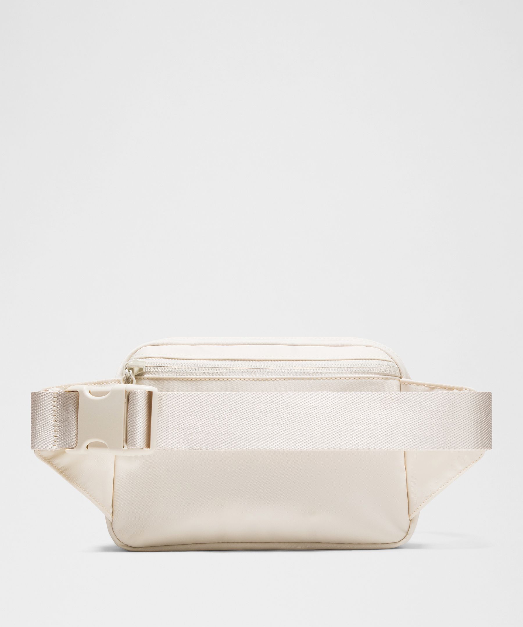 Everywhere Belt Bag Large with Long Strap 2L