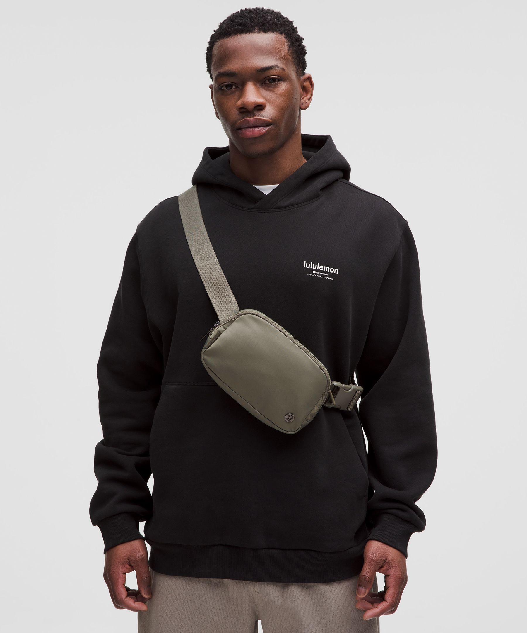 LULULEMON LULULEMON - EVERYWHERE BELT BAG WITH LONG STRAP 1L - GREEN,OLIVE/ARMY GREEN 