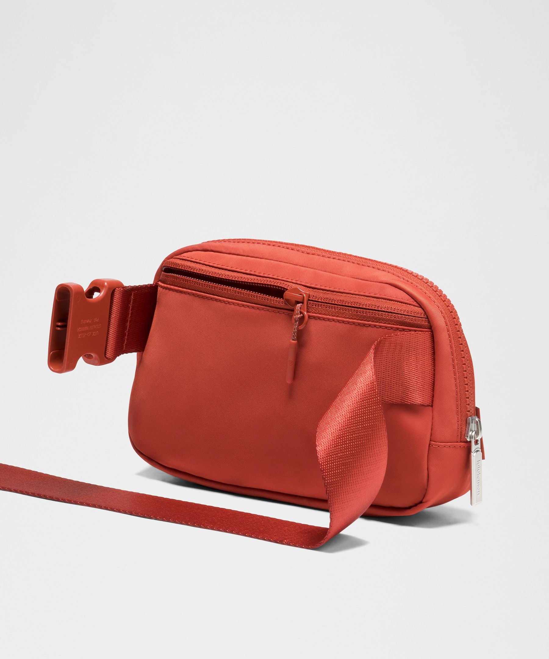Lululemon Everywhere Belt Bag With Long Strap 1l