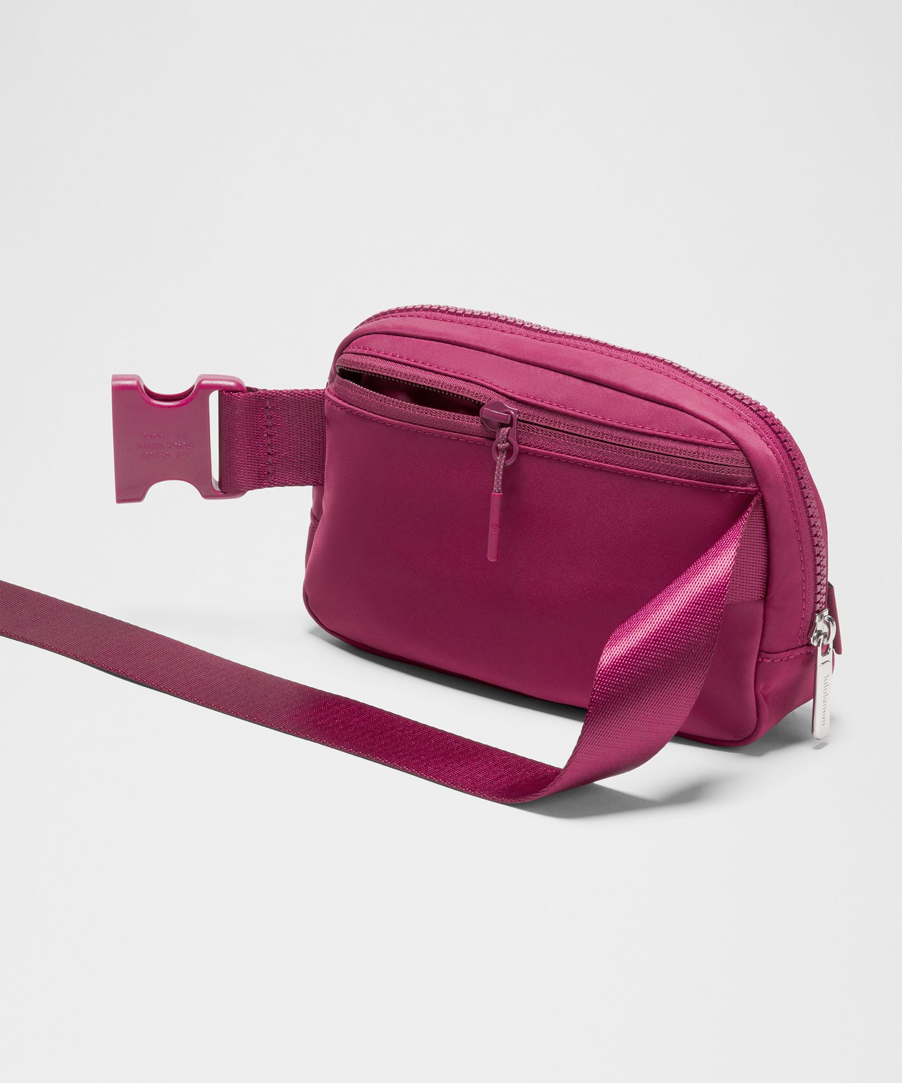 Everywhere Belt Bag with Long Strap 1L
