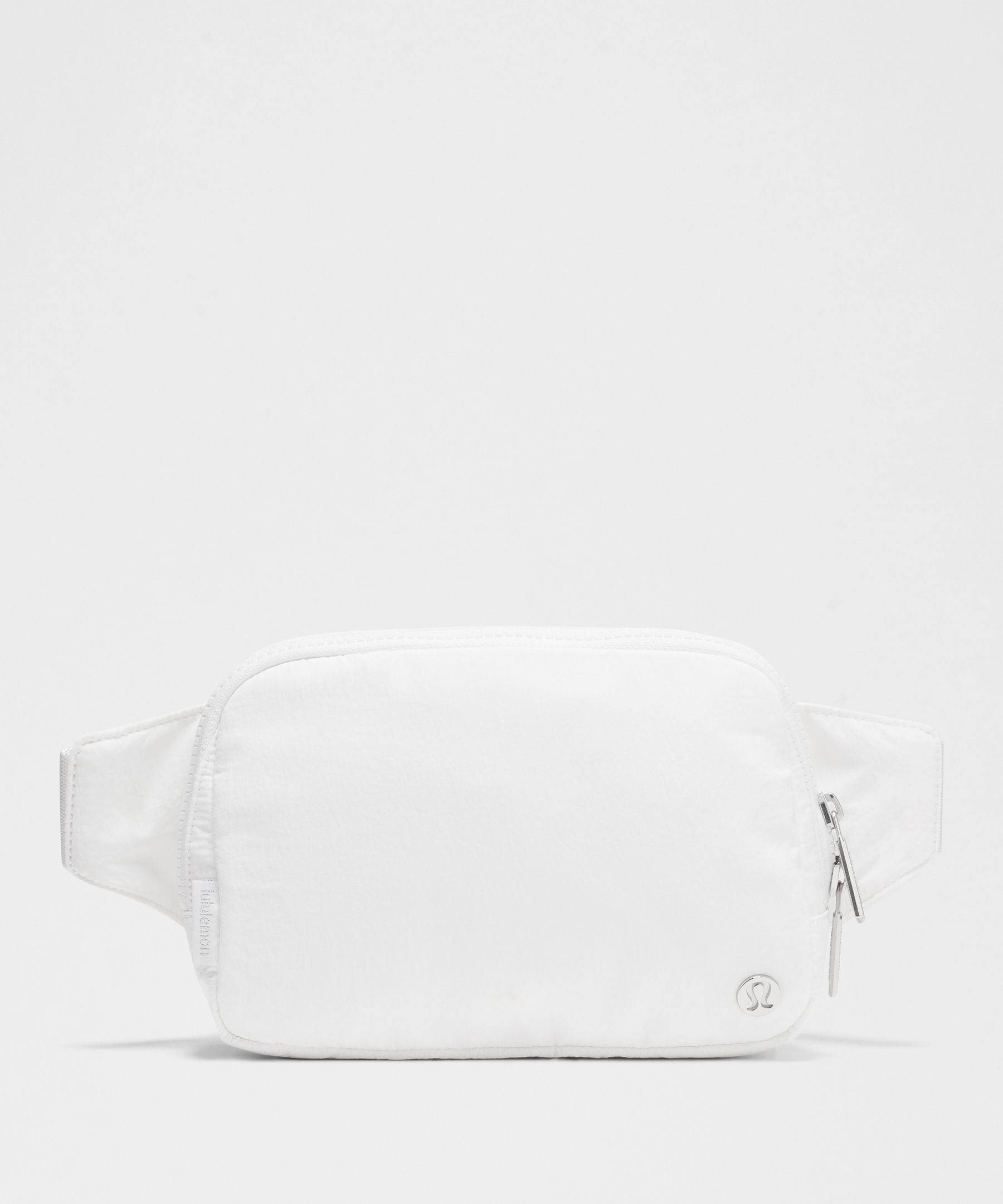 Everywhere Belt Bag Large with Long Strap 2L - White