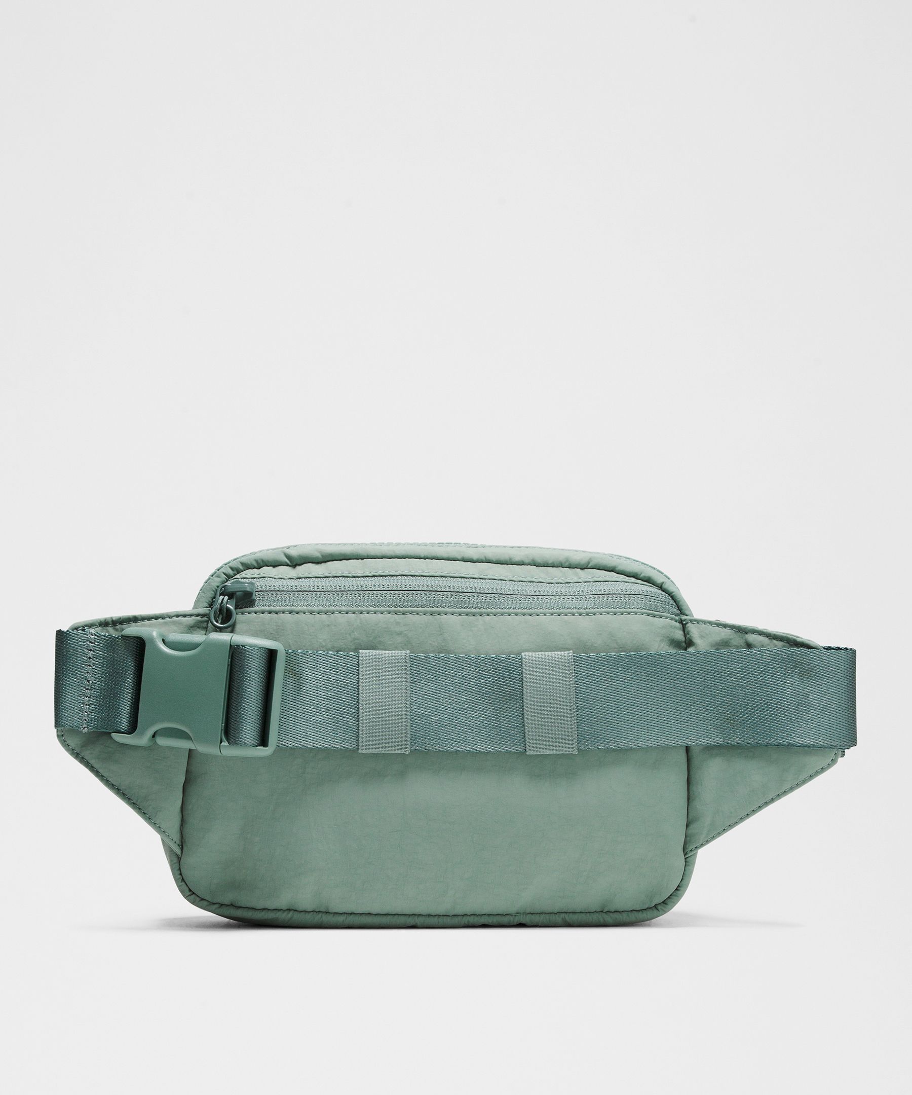 LULULEMON LULULEMON - EVERYWHERE BELT BAG LARGE WITH LONG STRAP 2L - BLUE,PASTEL/CRATER BLUE 