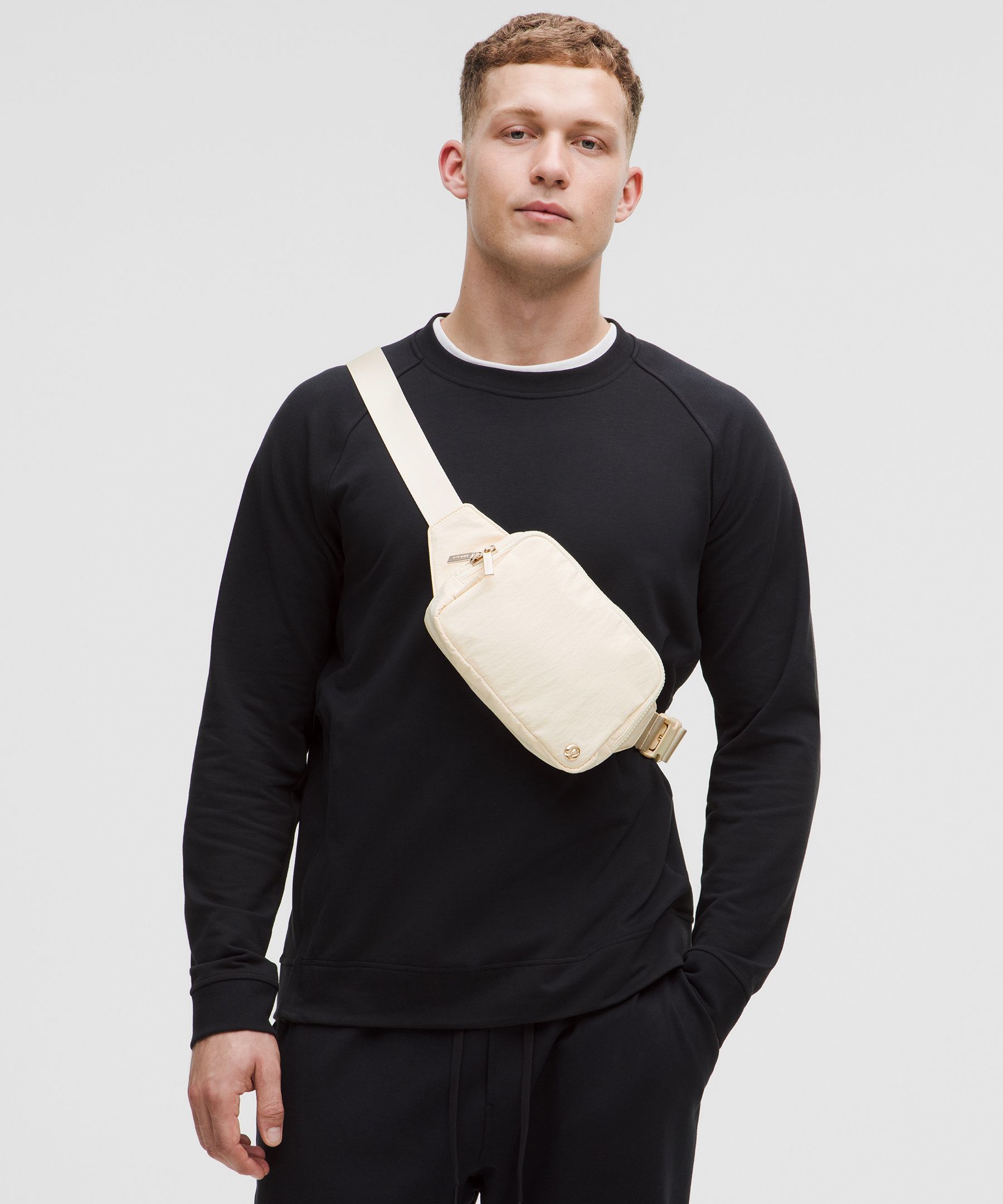LULULEMON LULULEMON - EVERYWHERE BELT BAG LARGE WITH LONG STRAP 2L - WHITE/LIGHT IVORY 