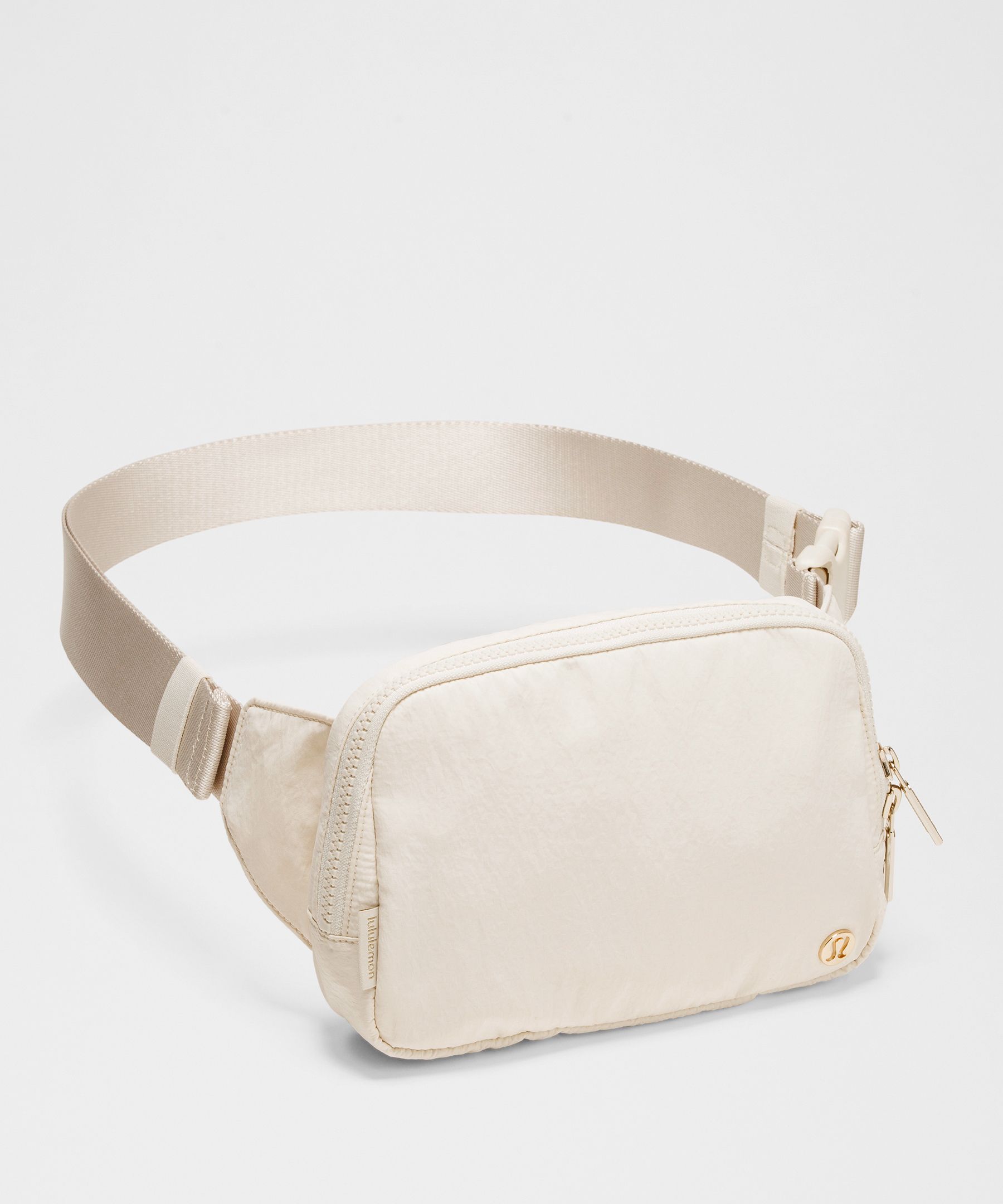 LULULEMON LULULEMON - EVERYWHERE BELT BAG LARGE WITH LONG STRAP 2L - WHITE/LIGHT IVORY 