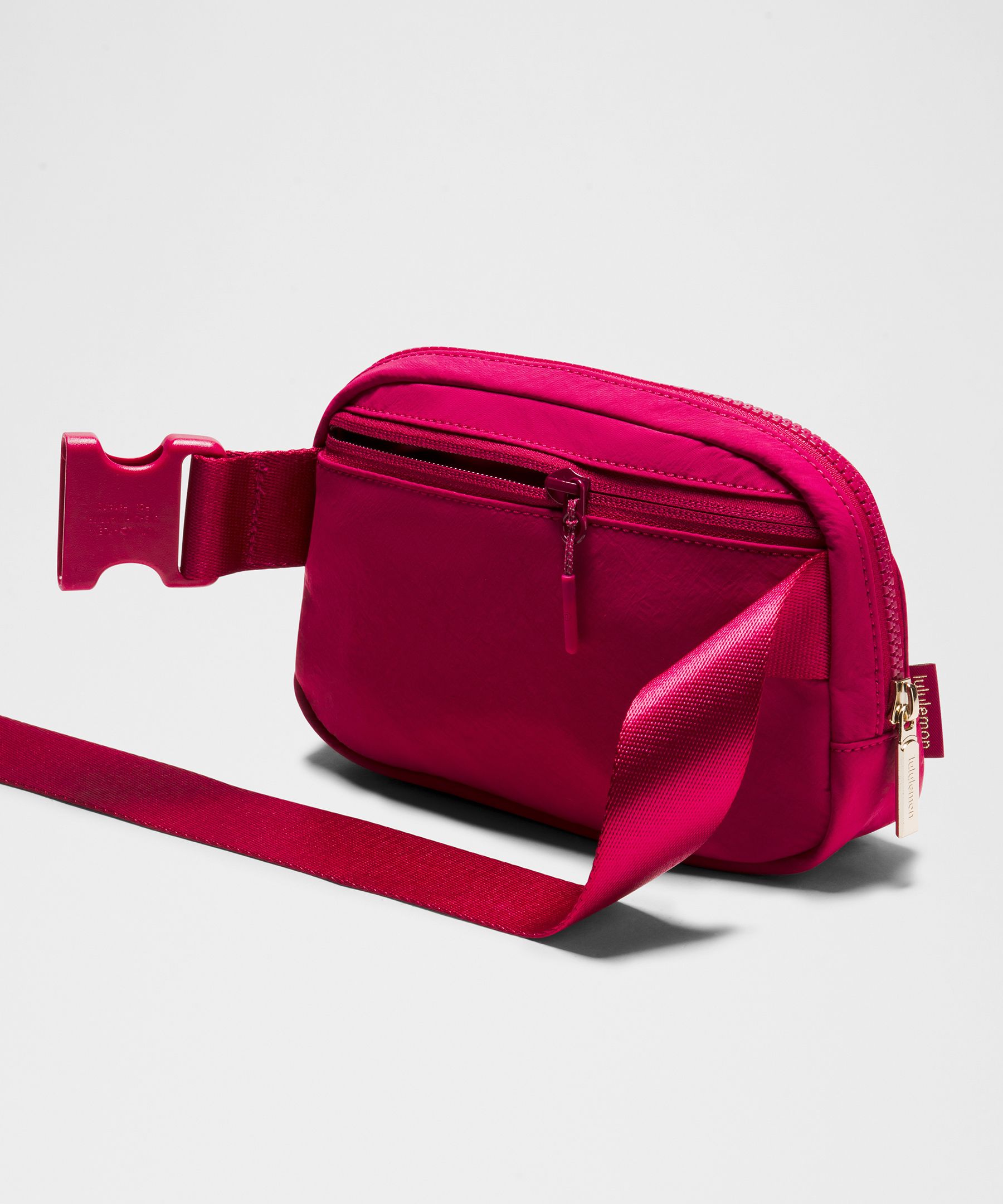 Lululemon Everywhere Belt Bag With Long Strap 1l