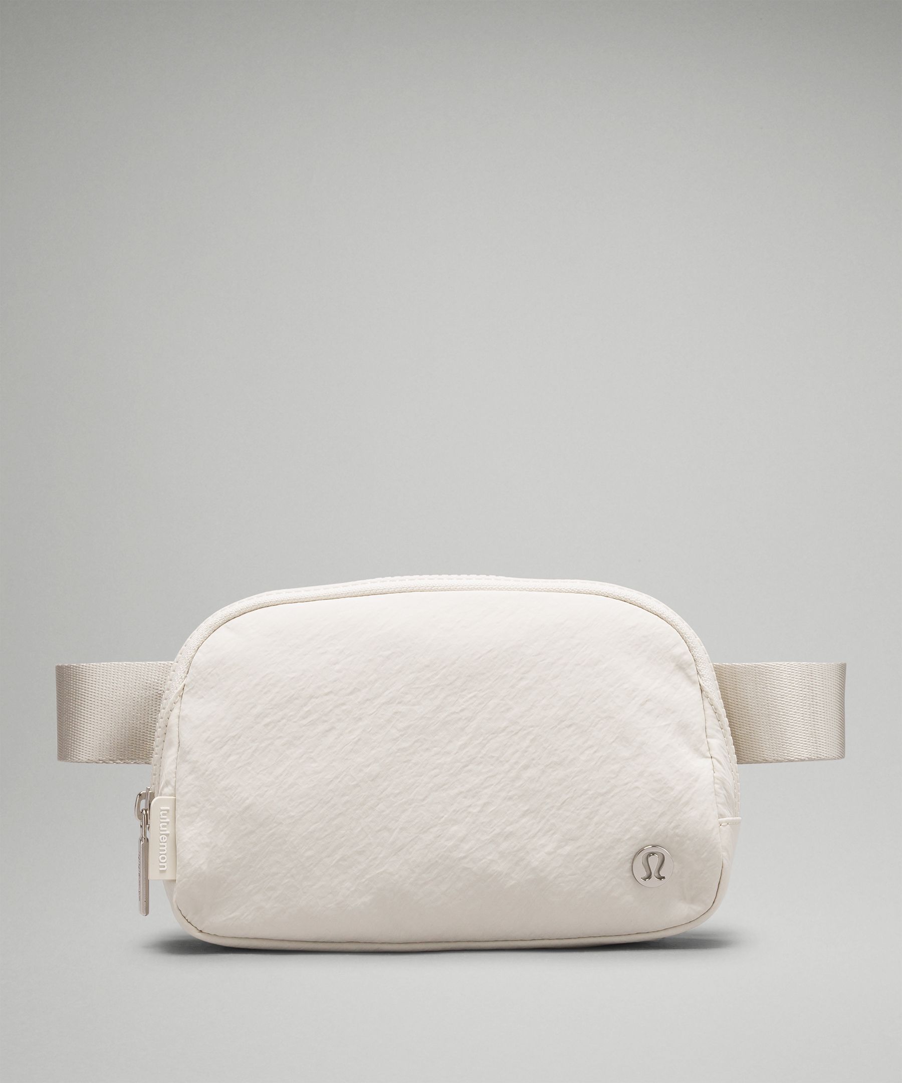 Lululemon selling belt bag extended