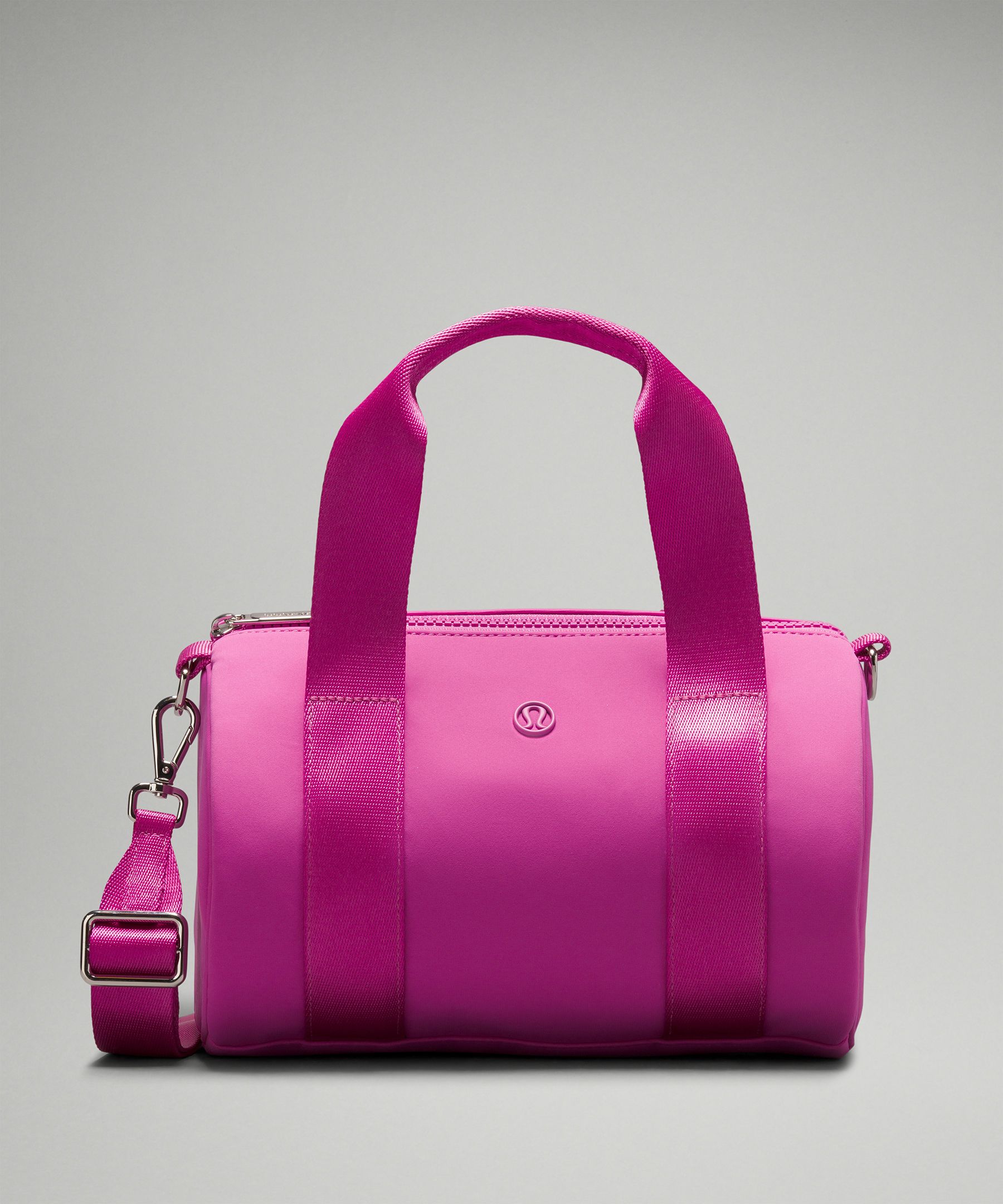 Lululemon small duffle bag online