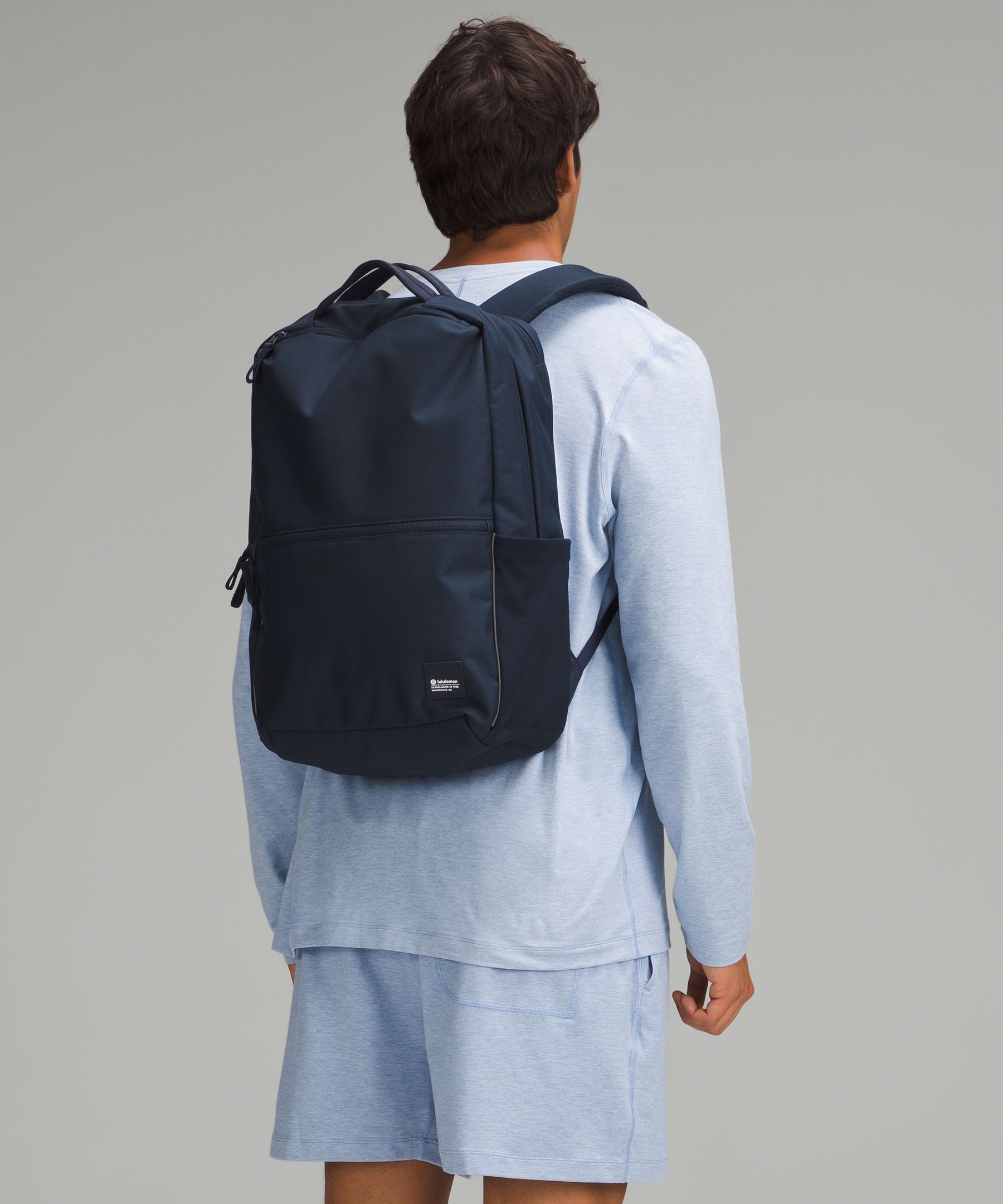 Double-Zip Backpack 22L