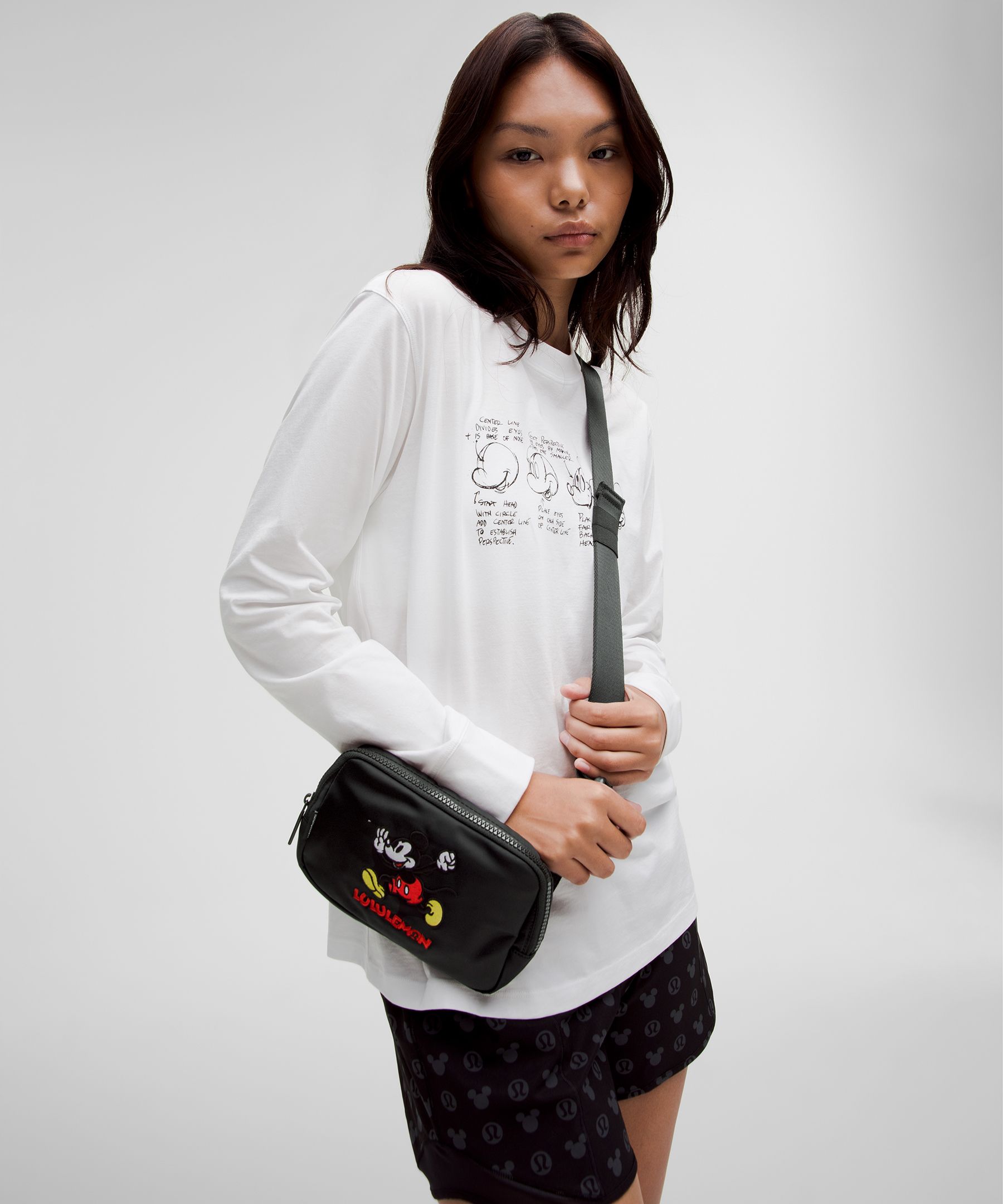 Disney x lululemon *Everywhere Belt Bag Long Strap 1L Mickey