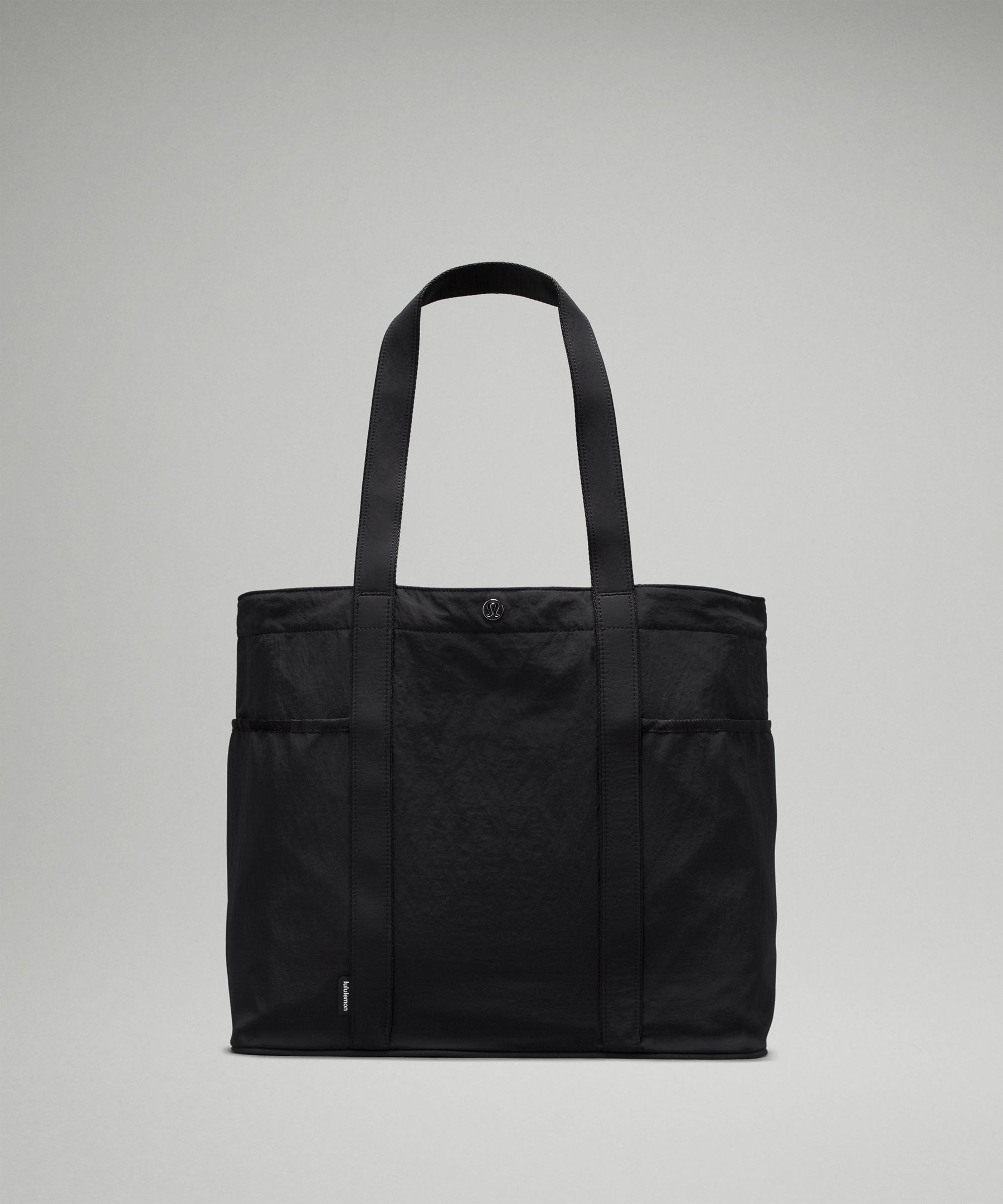 Lululemon Daily Multi-pocket Tote Bag 20l In Black
