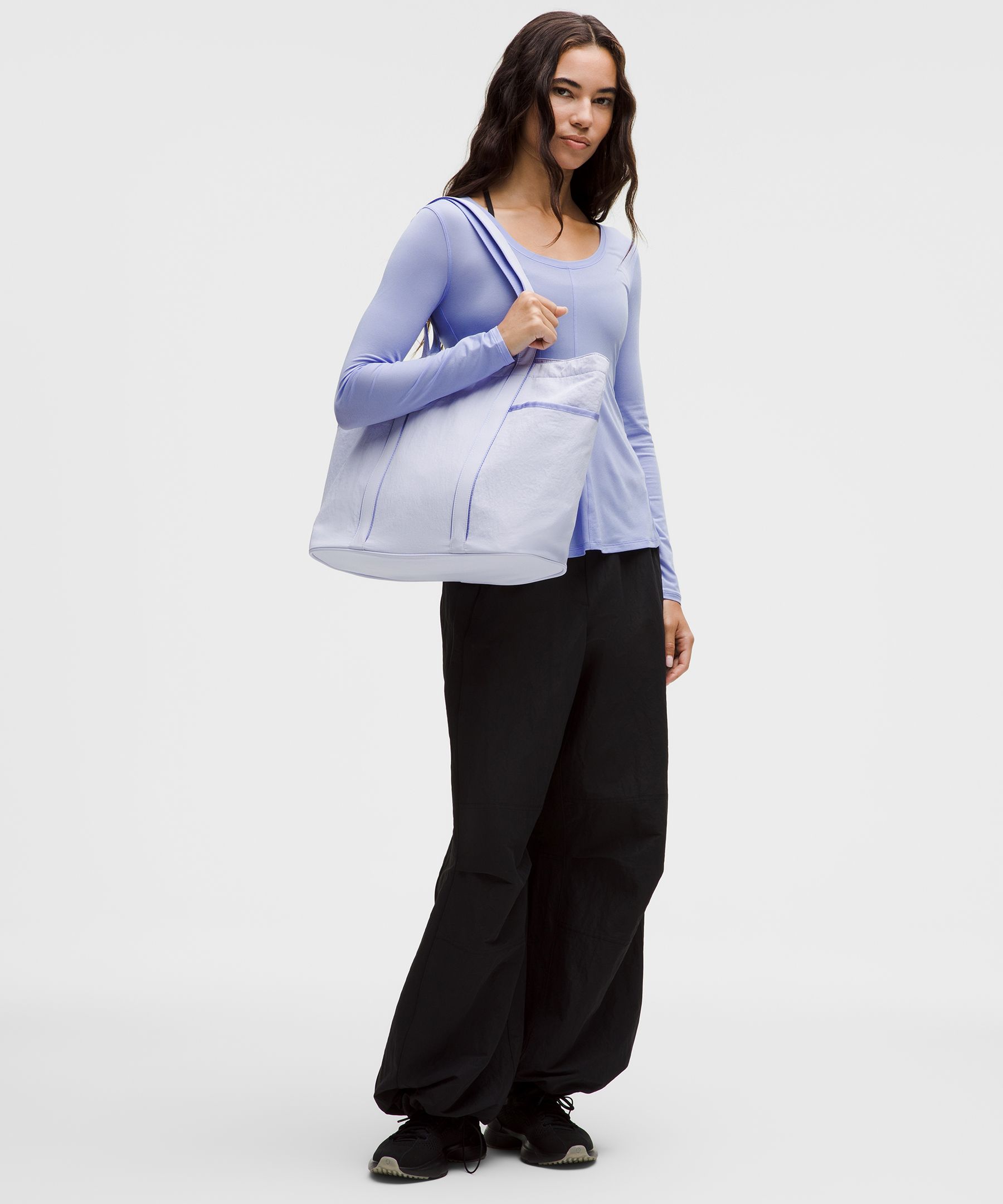 Lululemon Daily Multi-pocket Tote Bag 20l
