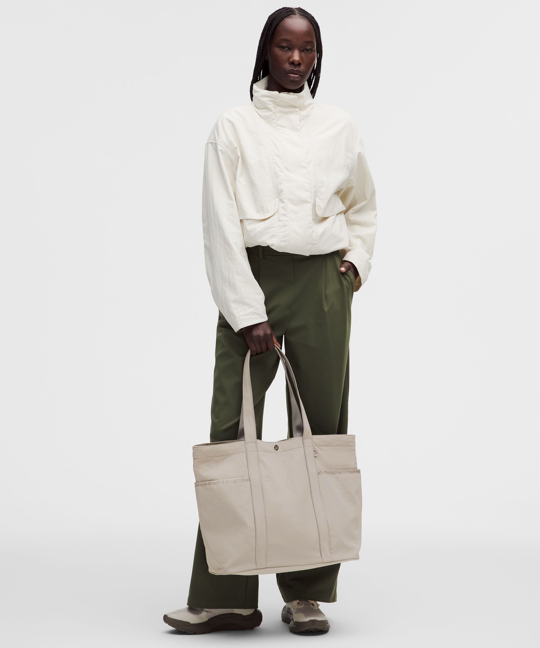 Daily Multi-Pocket Tote Bag 20L