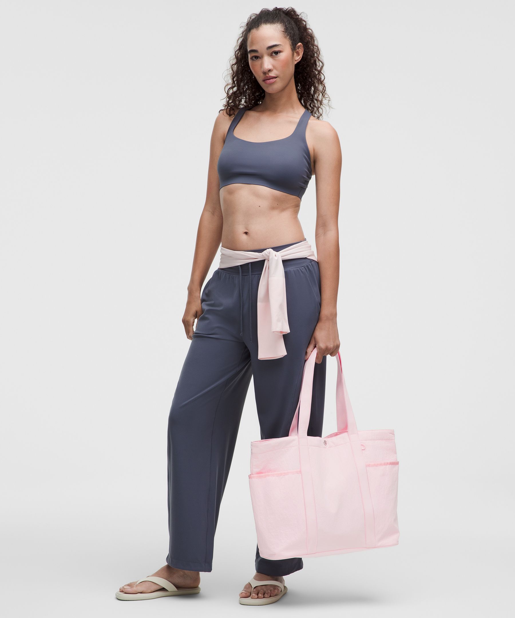Daily Multi-Pocket Tote Bag 20L