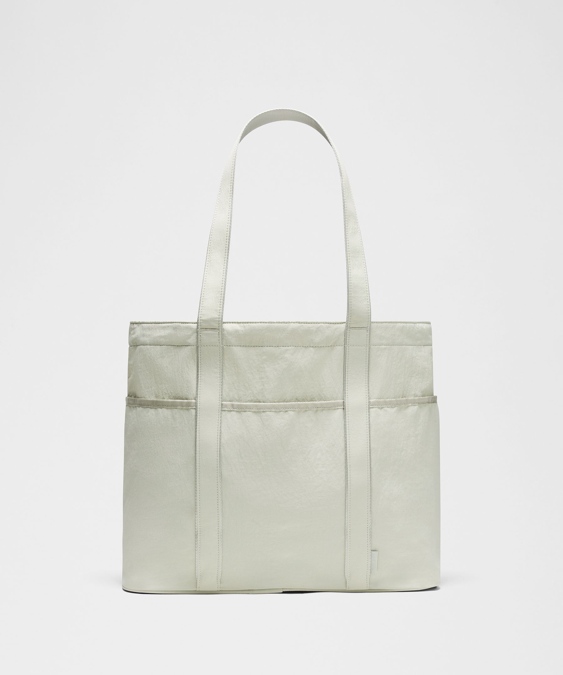 デイリーマルチポケット トートバッグ 20L | バッグ | Lululemon JP