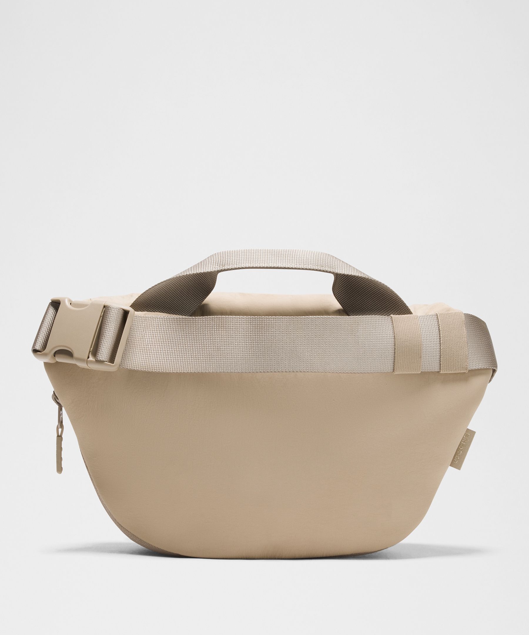 Sac bandouli&egrave;re incurv&eacute; 3L