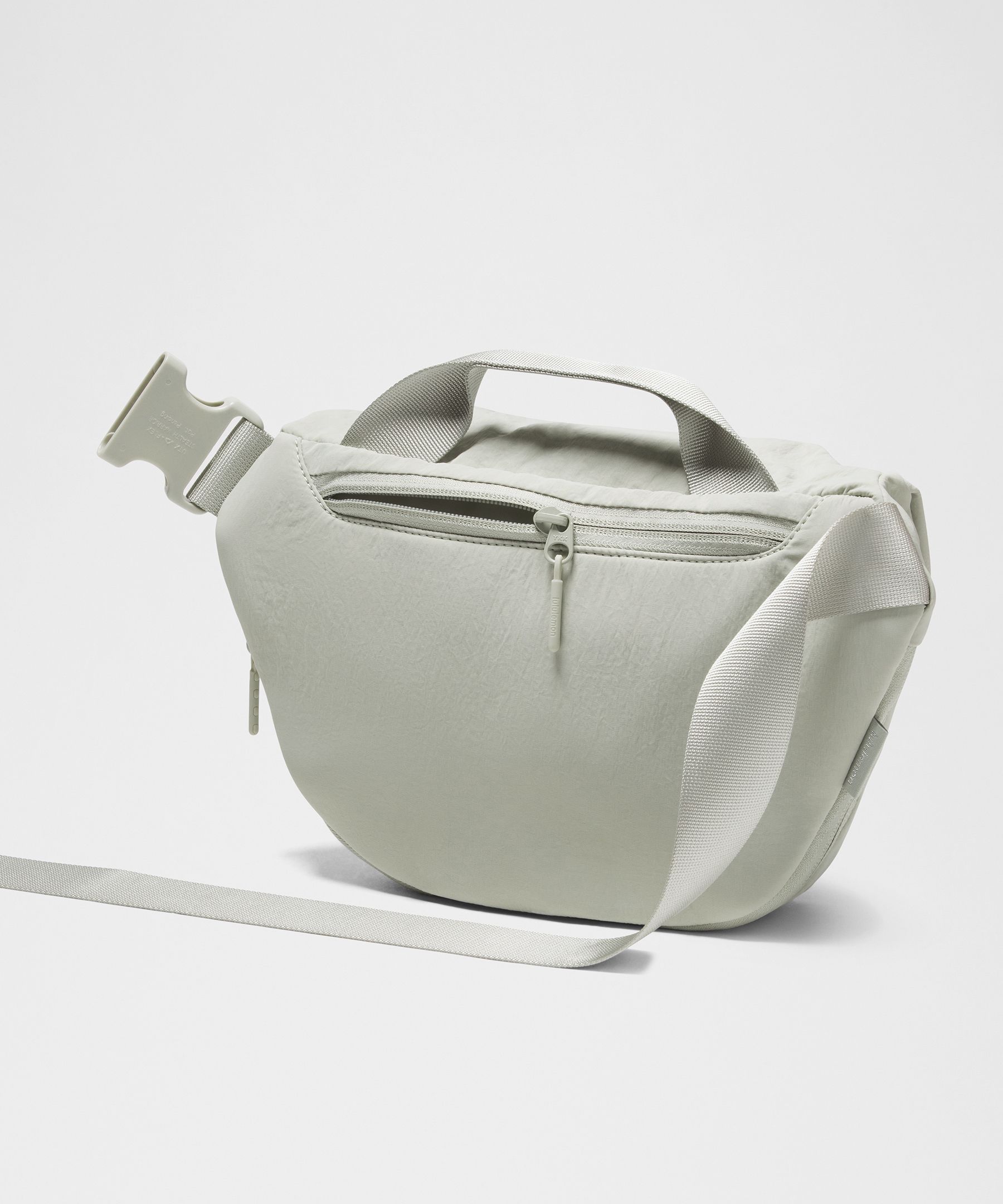 Sac bandouli&egrave;re incurv&eacute; 3L