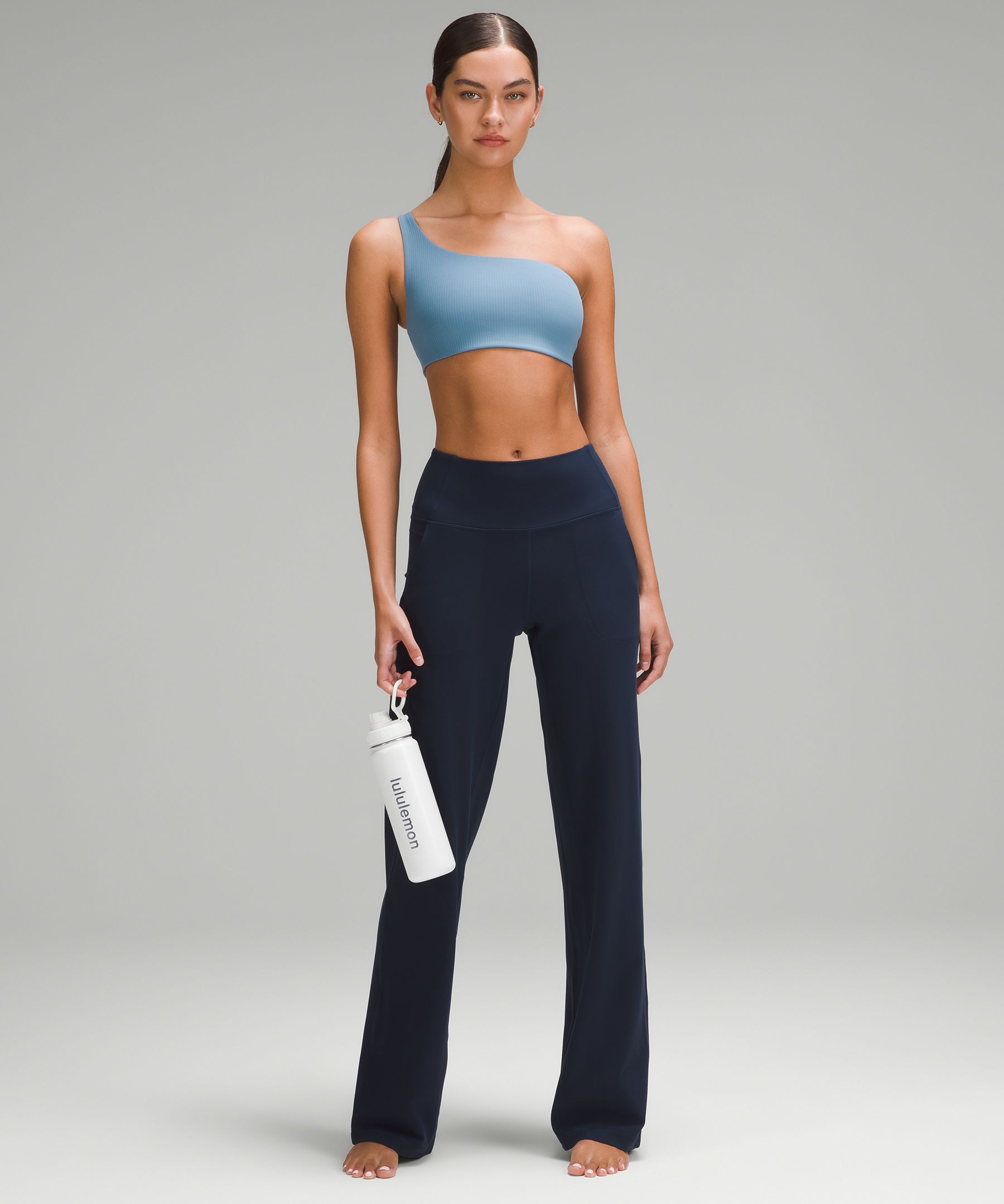 Her own words Sport Bra  lululemon nike alo Gymshark sweaty betty, 女裝,  運動服裝- Carousell