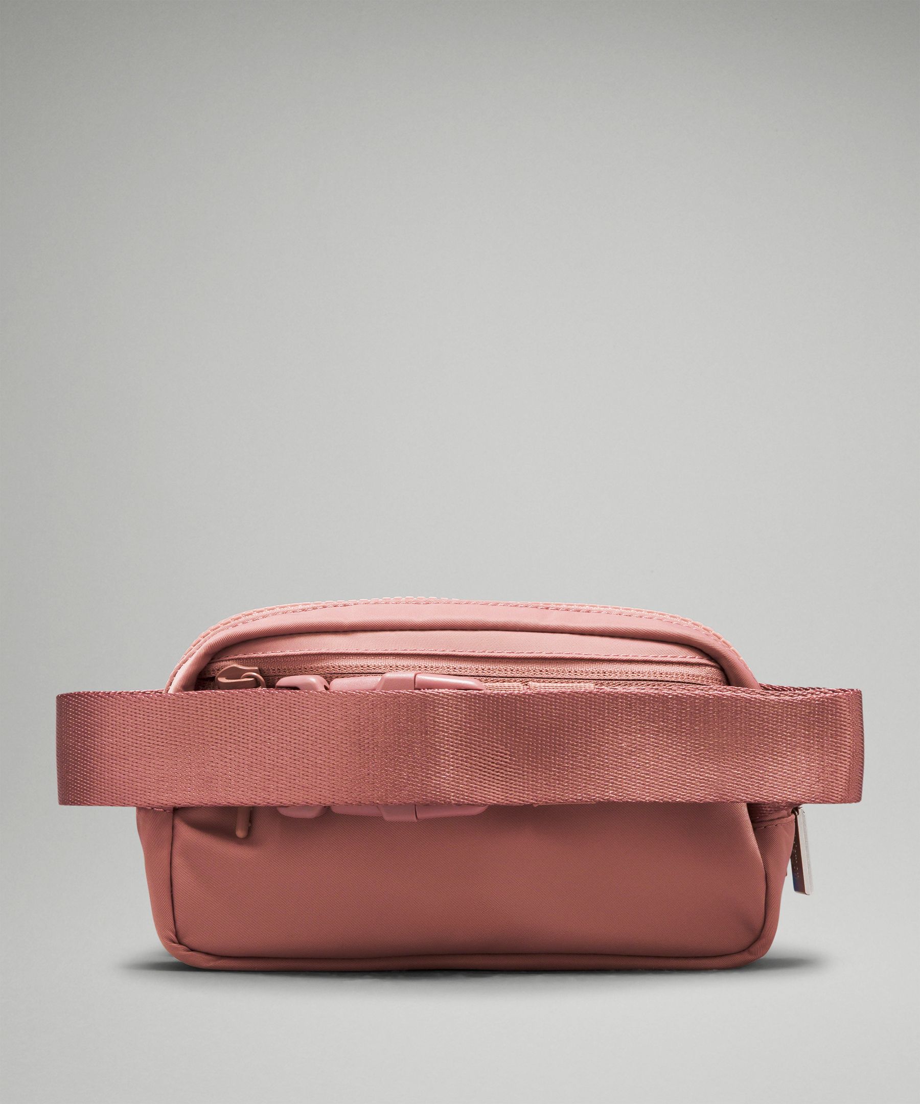  Lululemon Everywhere Belt Bag 1L (Dark Red)