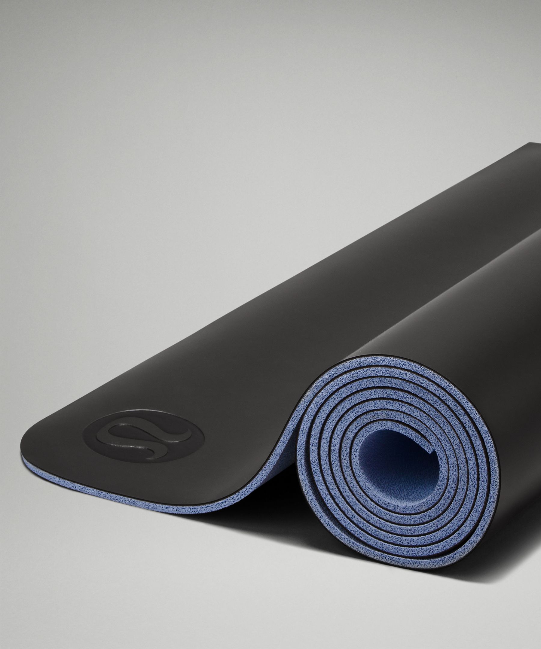 Lululemon 5mm Yoga Mat with Free Strap, Sports Equipment, Exercise