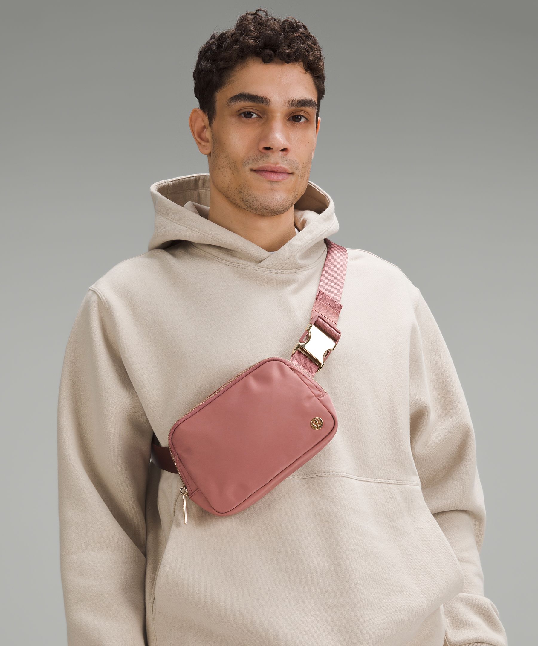 Kitsmall] Lululemon Adjustable Yoga Waistpack Outdoor Running Mobile Phone  Bag Men's and Women's Marathon Equipment Fitness Waistpack Chest Bag