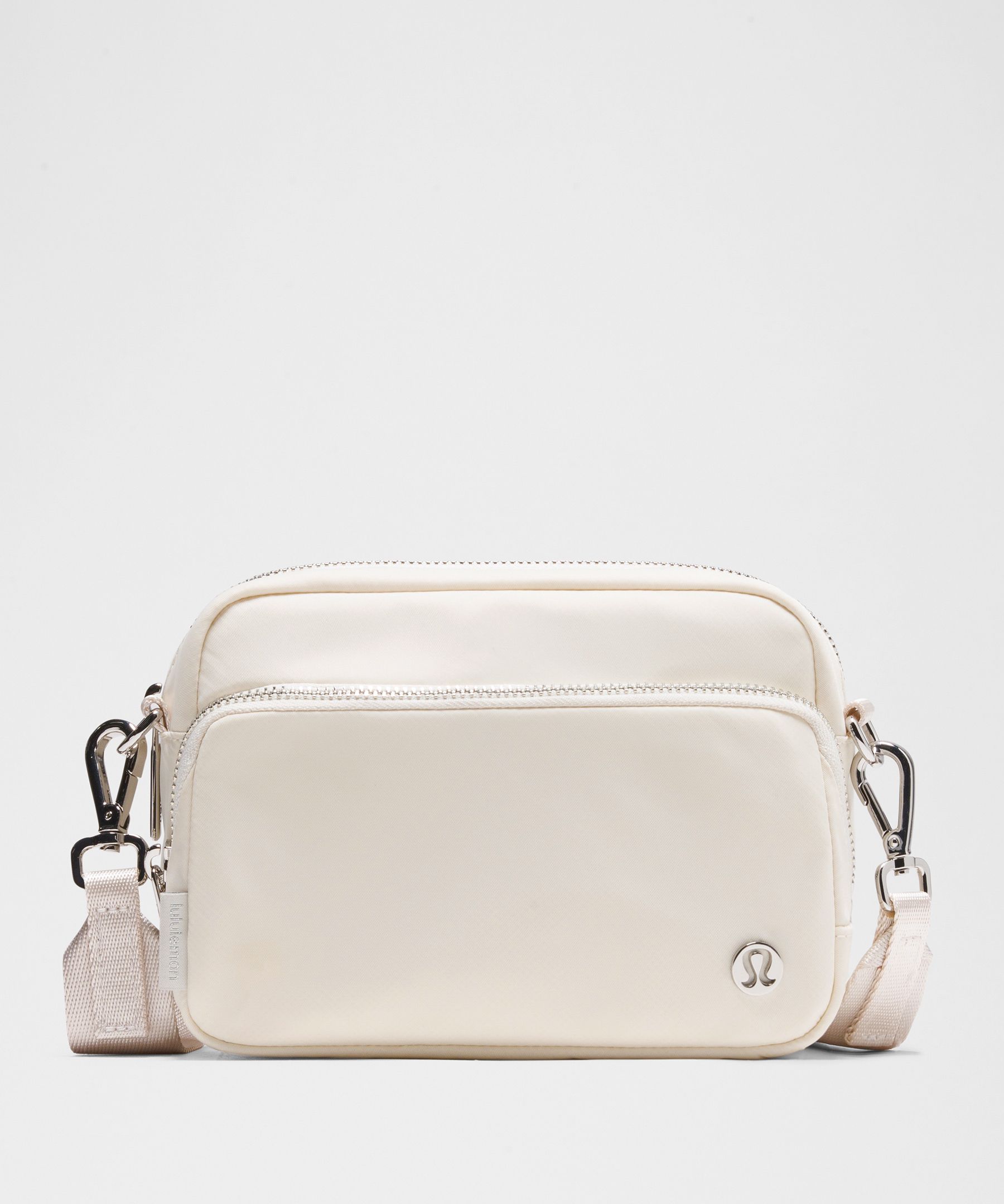 Everywhere Crossbody Bag 2L Metal Hardware - White