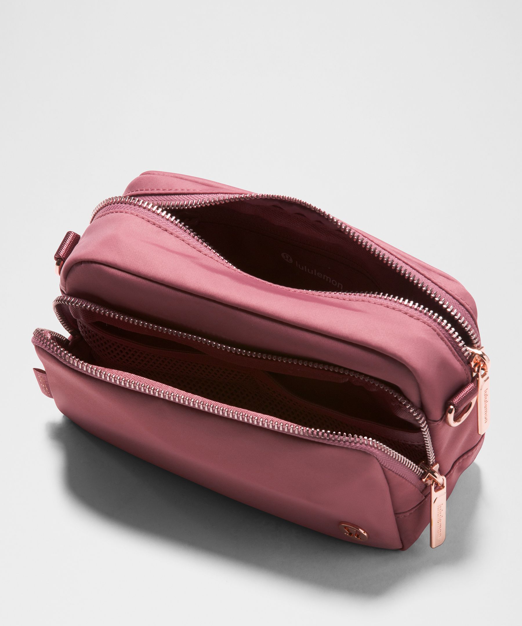 Everywhere Crossbody Bag 2L *Metal Hardware