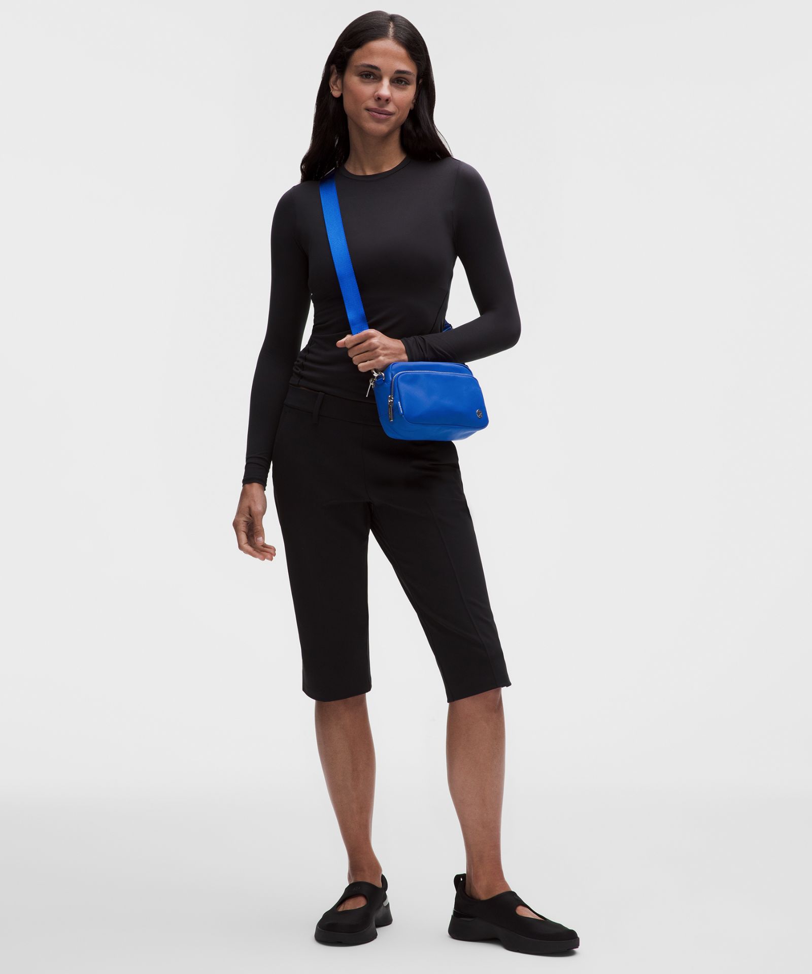 Сумка кросс-боди Lululemon Everywhere объёмом 2 л — фото 2