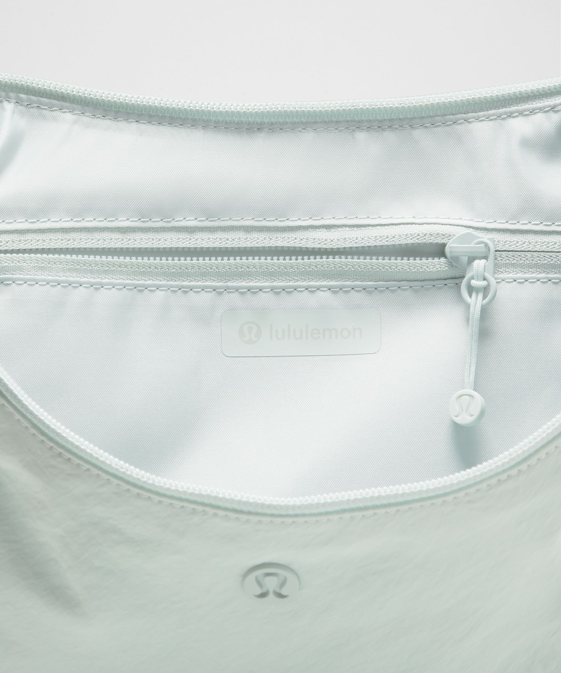 Slouchy Sling Bag 6L