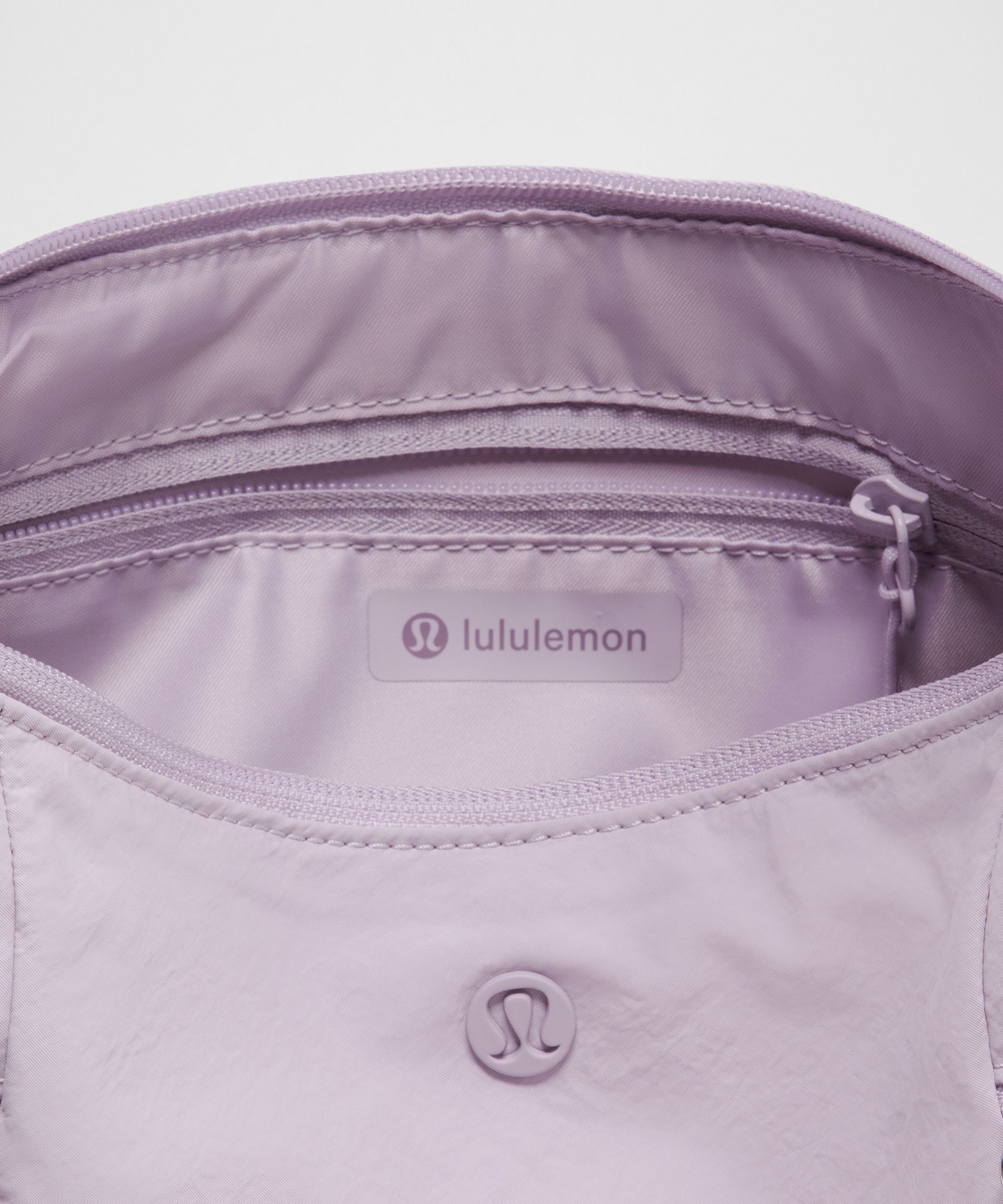 Slouchy Sling Bag 6L