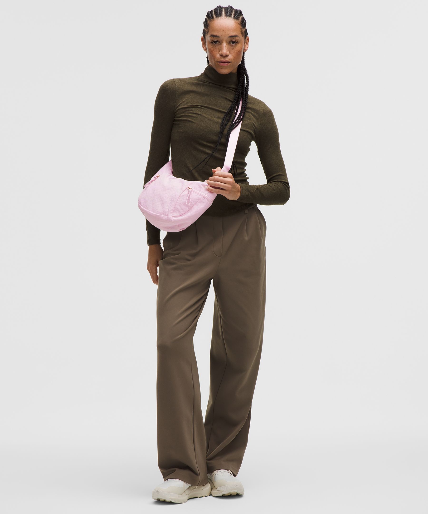 スラウチー スリングバッグ 6L | バッグ | Lululemon JP