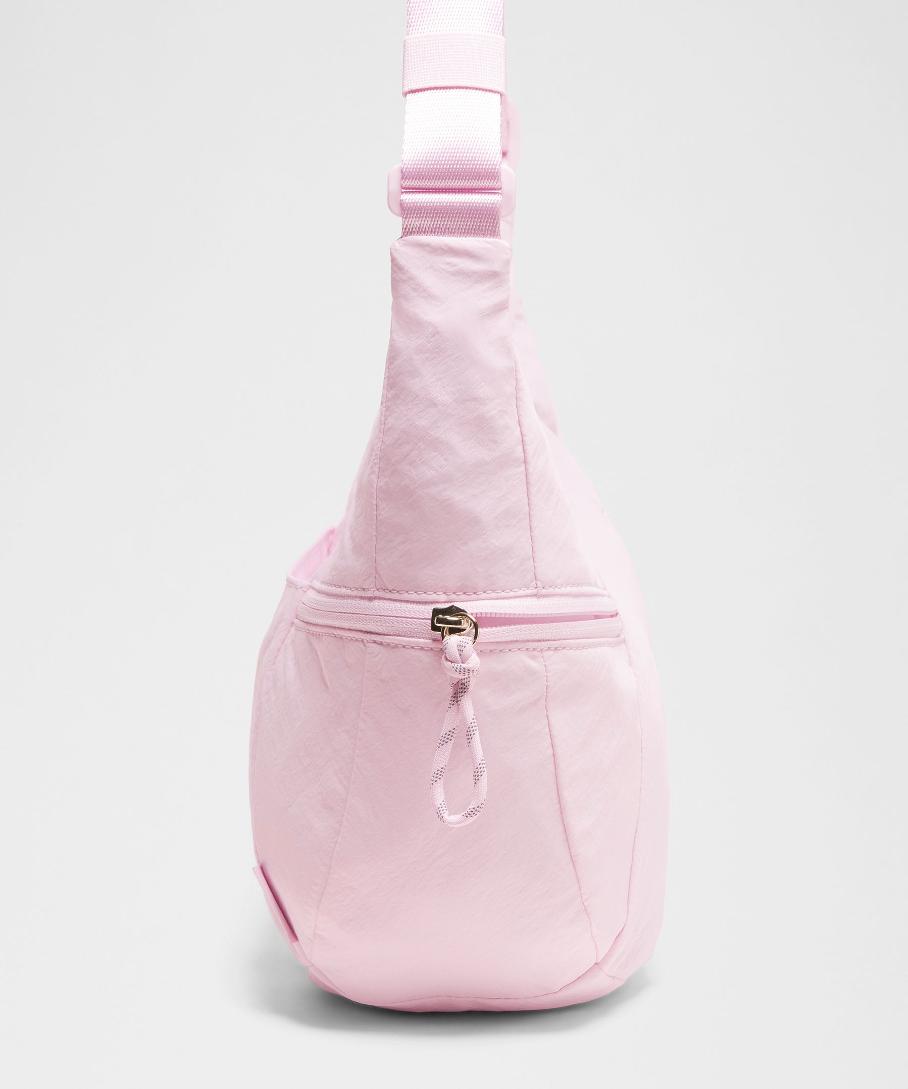 lululemon ナイロン ピンク ショルダーバッグ 6L スラウチー スリングバッグ 6L | バッグ | Lululemon JP