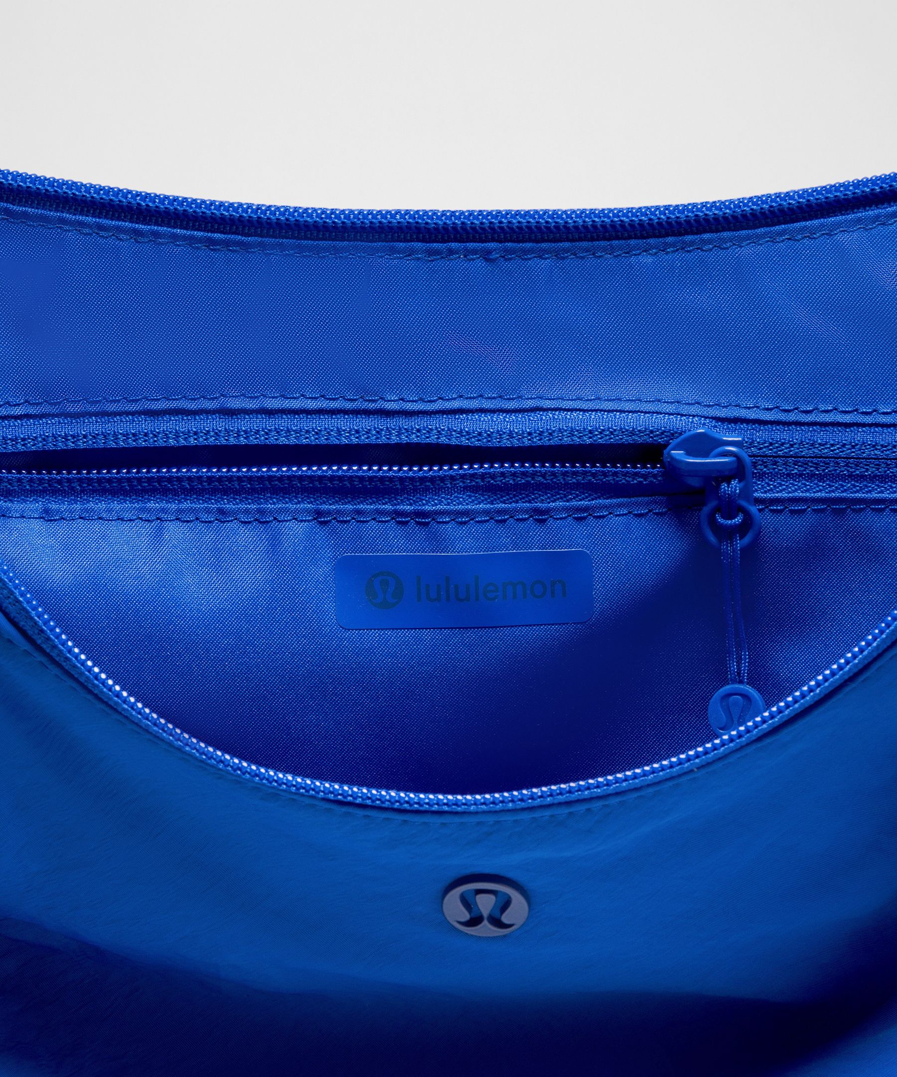 Slouchy Sling Bag 6L
