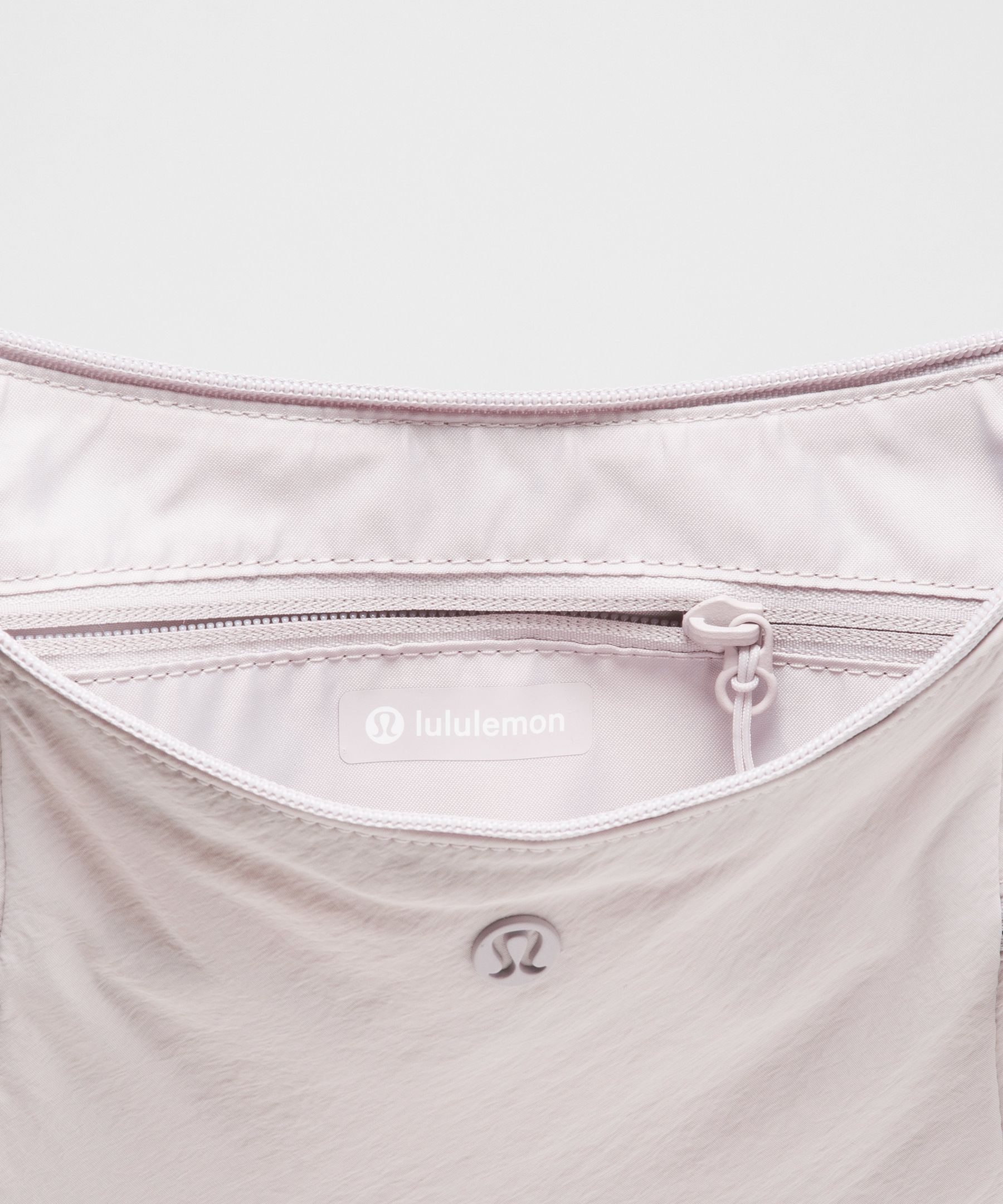Slouchy Sling Bag 6L