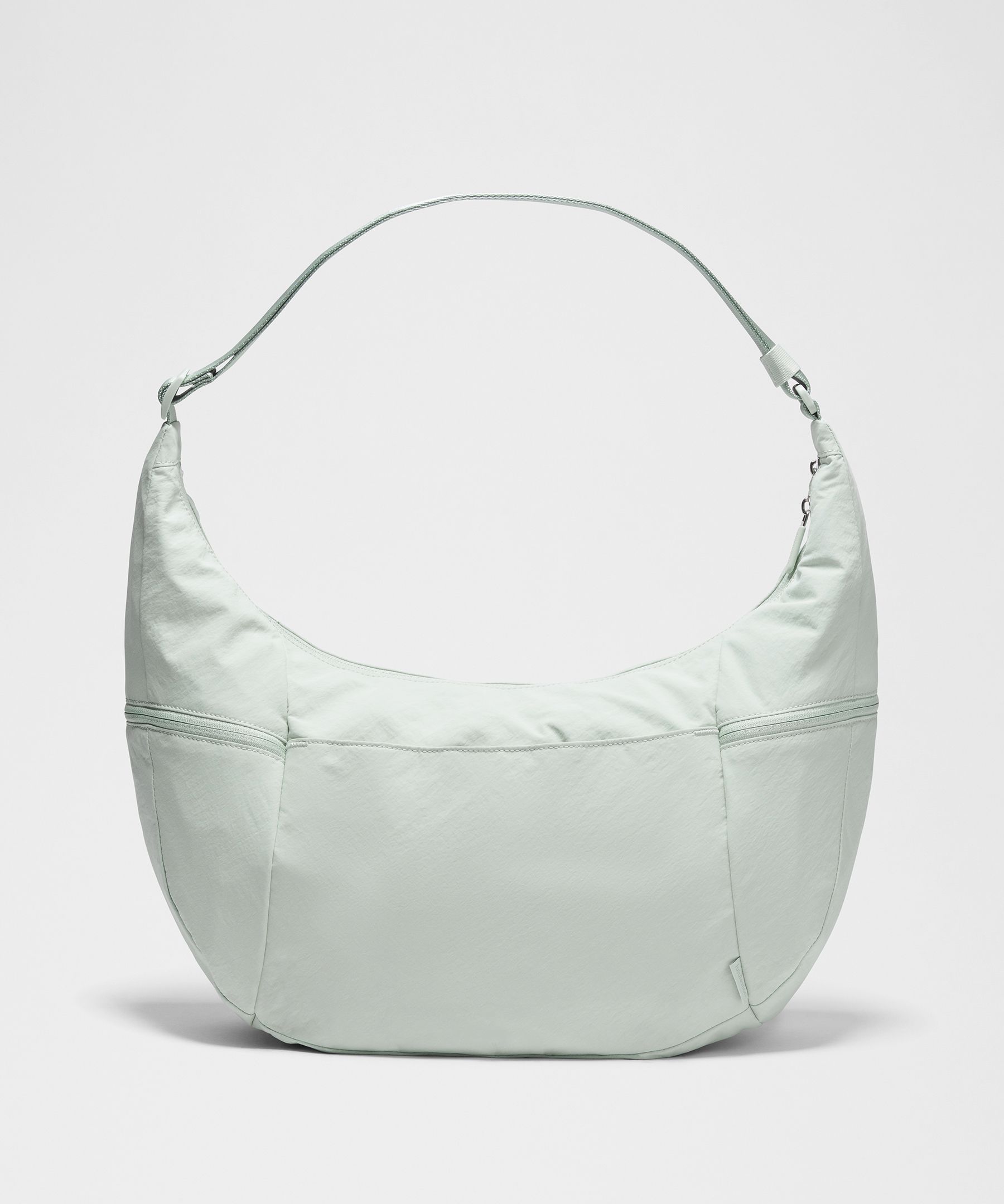 ラージ スラウチー スリングバッグ 13L | バッグ | Lululemon JP