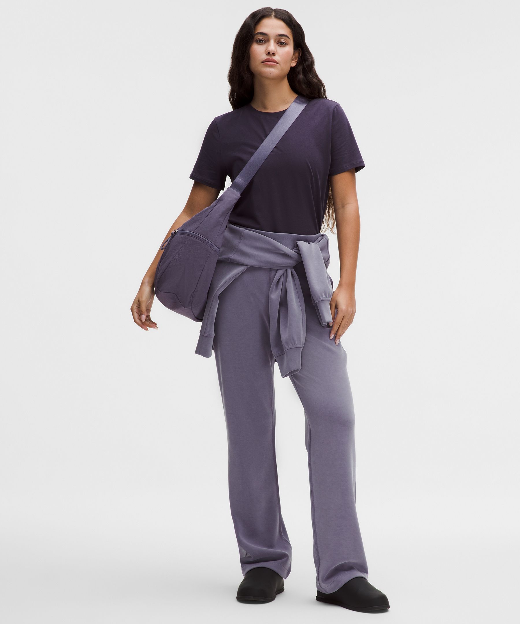 ラージ スラウチー スリングバッグ 13L | バッグ | Lululemon JP