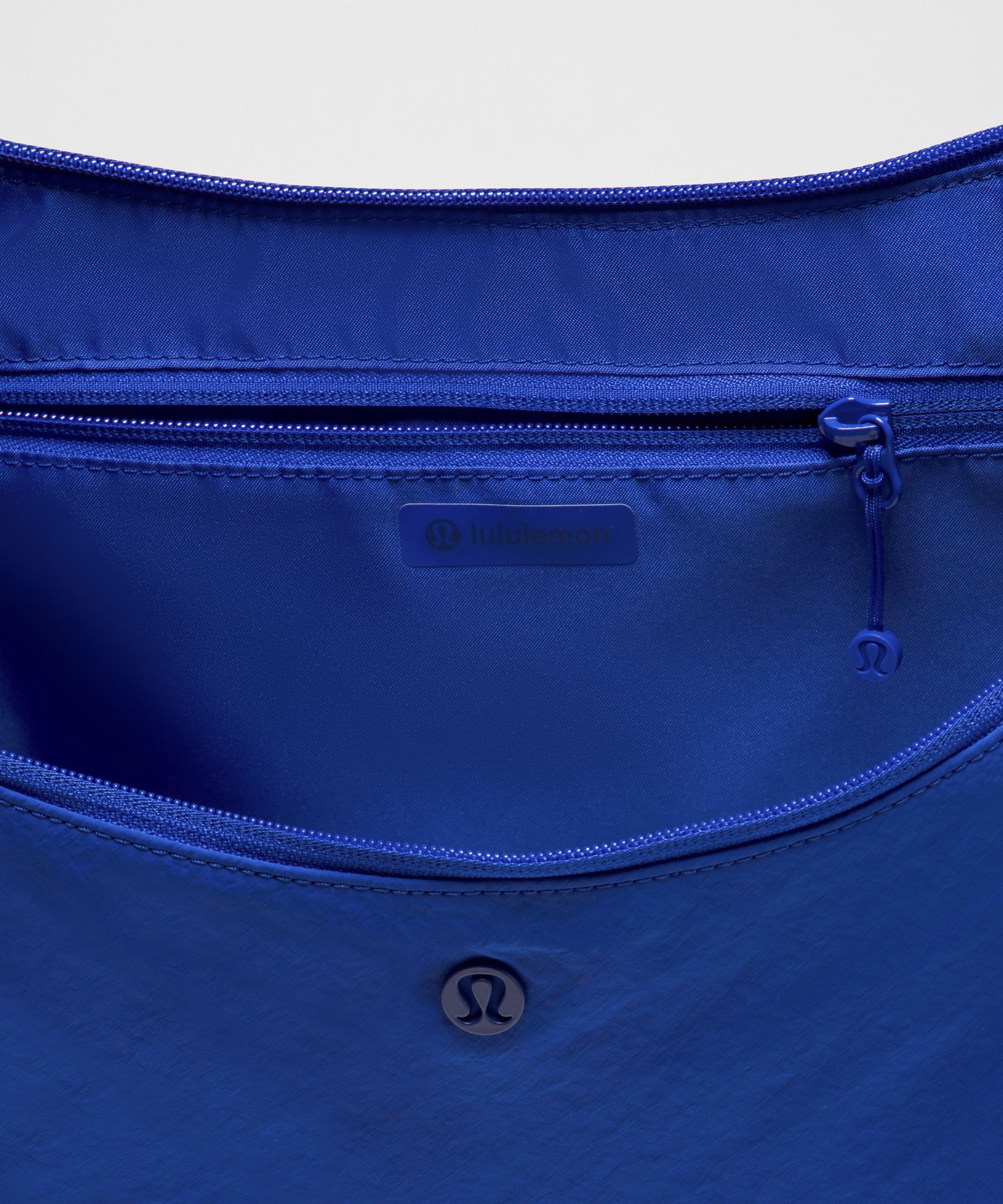 Grand sac &agrave; bandouli&egrave;re souple 13L